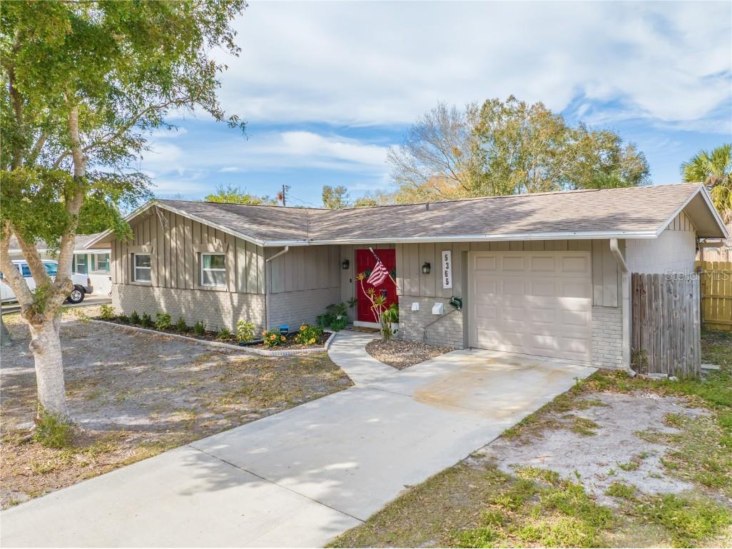 5365 Hayden Boulevard Sarasota FL 34232 A4599078 image1