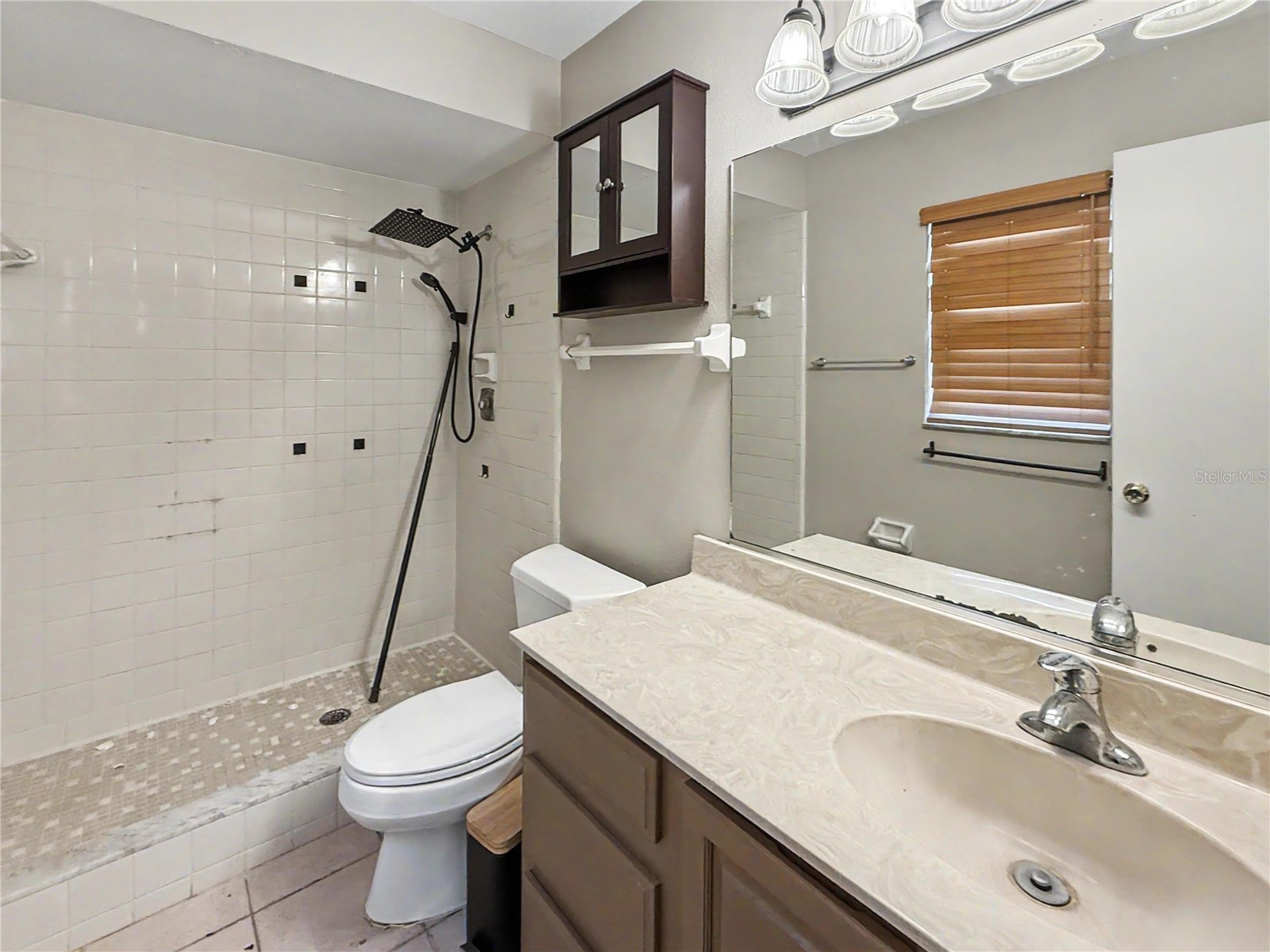 5365 Winewood Drive Sarasota FL 34232 A4693721 image7