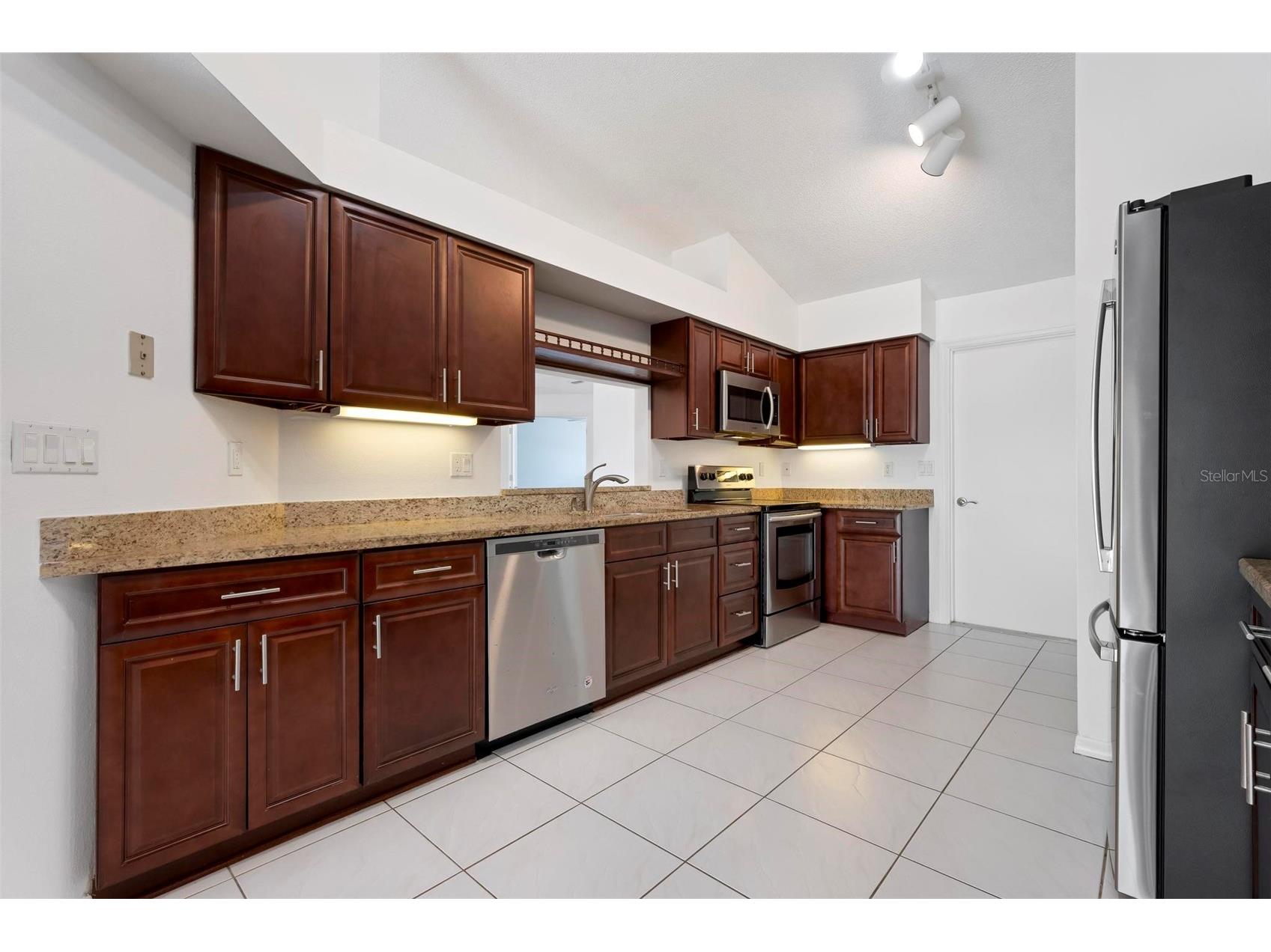 5368 Kelly Drive #17 Sarasota FL 34233 A4695569 image18