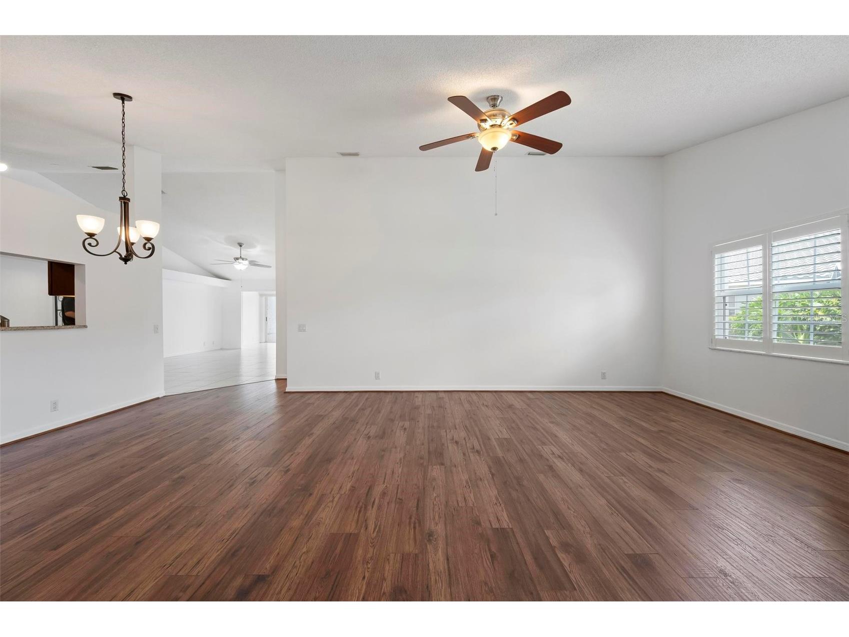 5368 Kelly Drive #17 Sarasota FL 34233 A4695569 image2