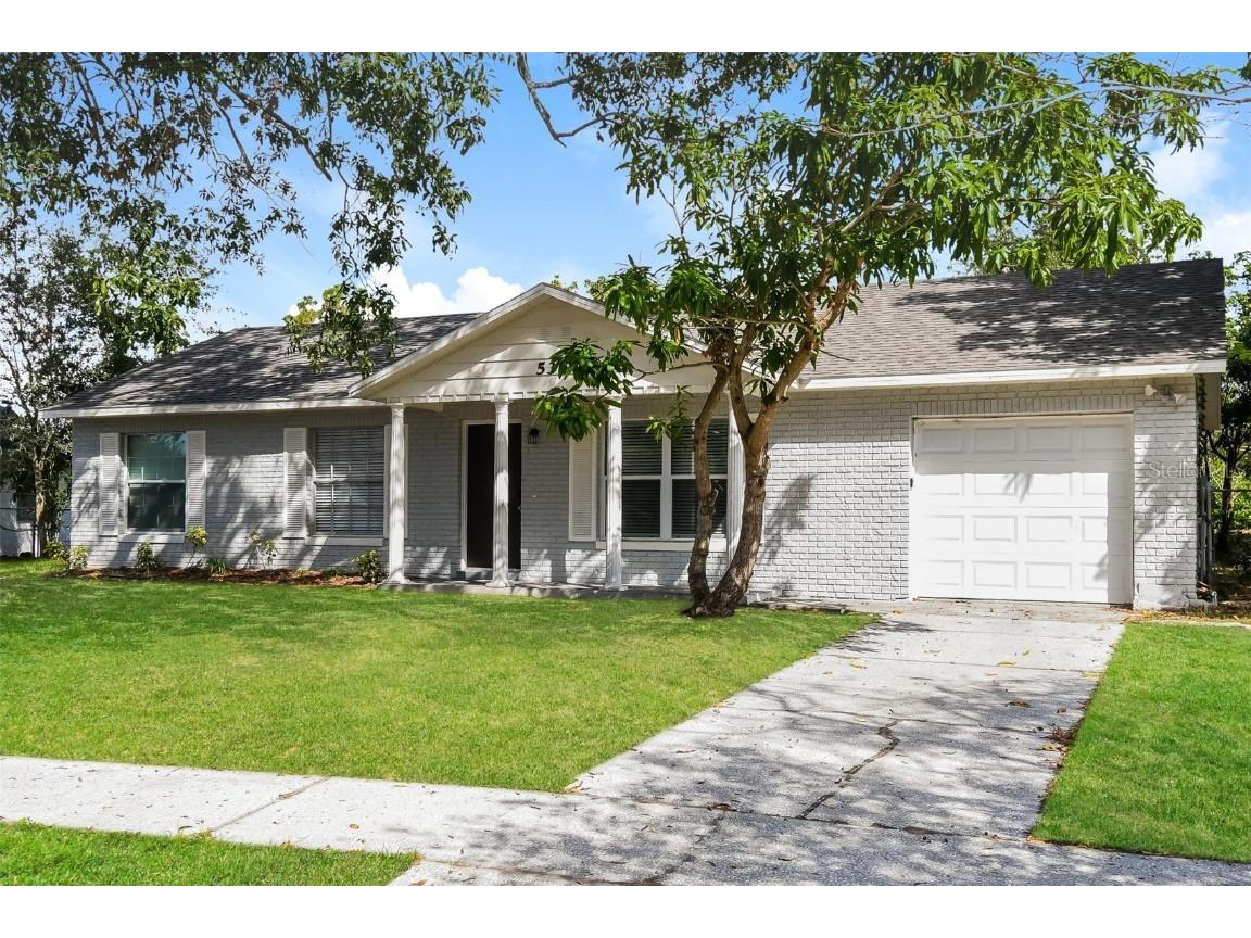 5369 Fox Briar Trail Orlando FL 32808 O6078661 image1