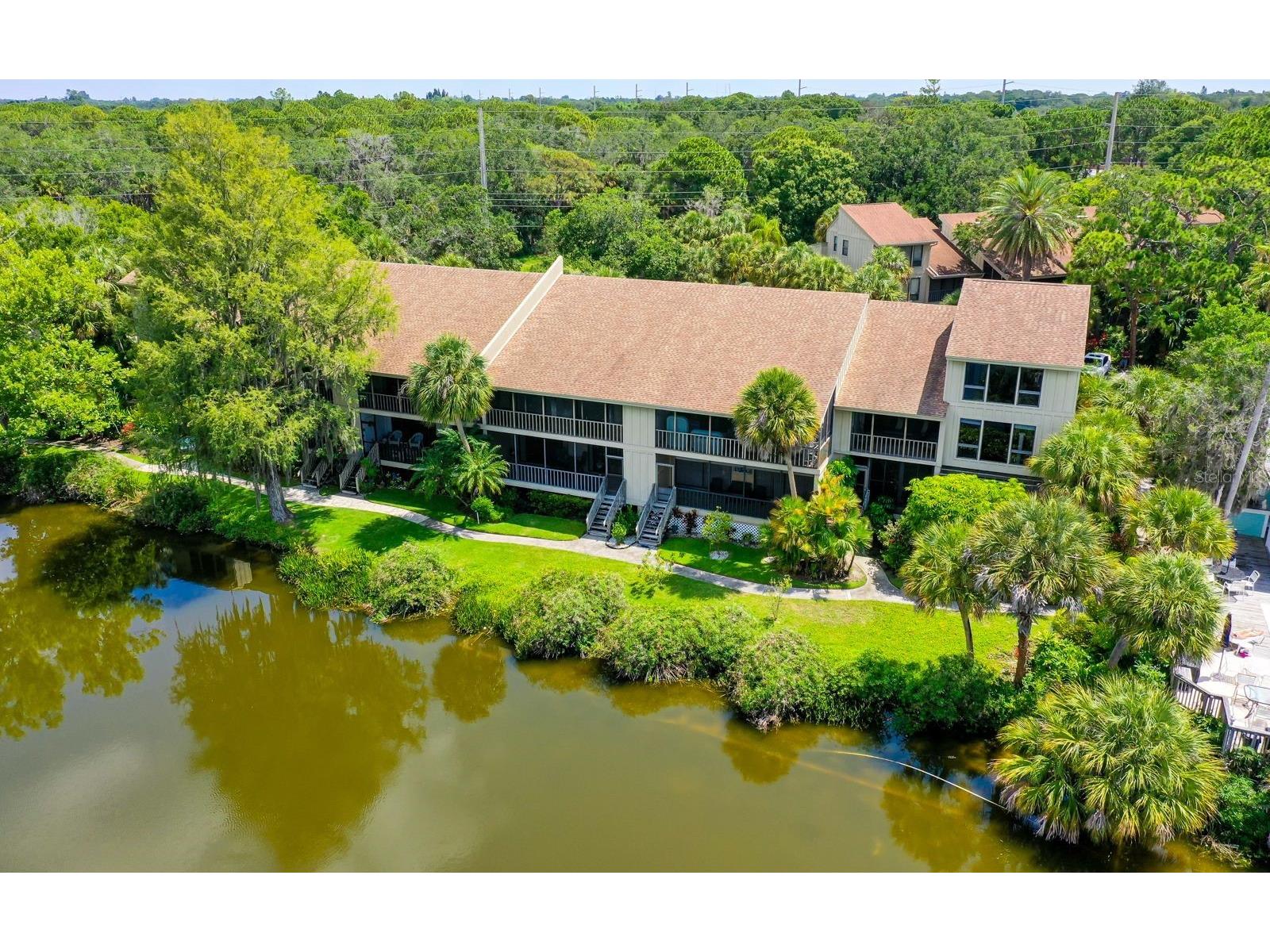 5369 Lake Arrowhead Trail #17A Sarasota FL 34231 A4689393 image1