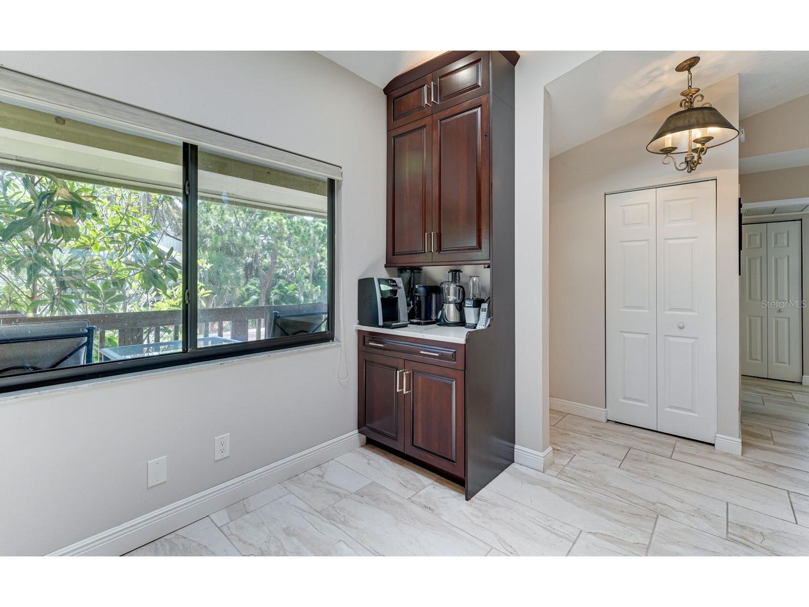5369 Lake Arrowhead Trail #17A Sarasota FL 34231 A4689393 image17