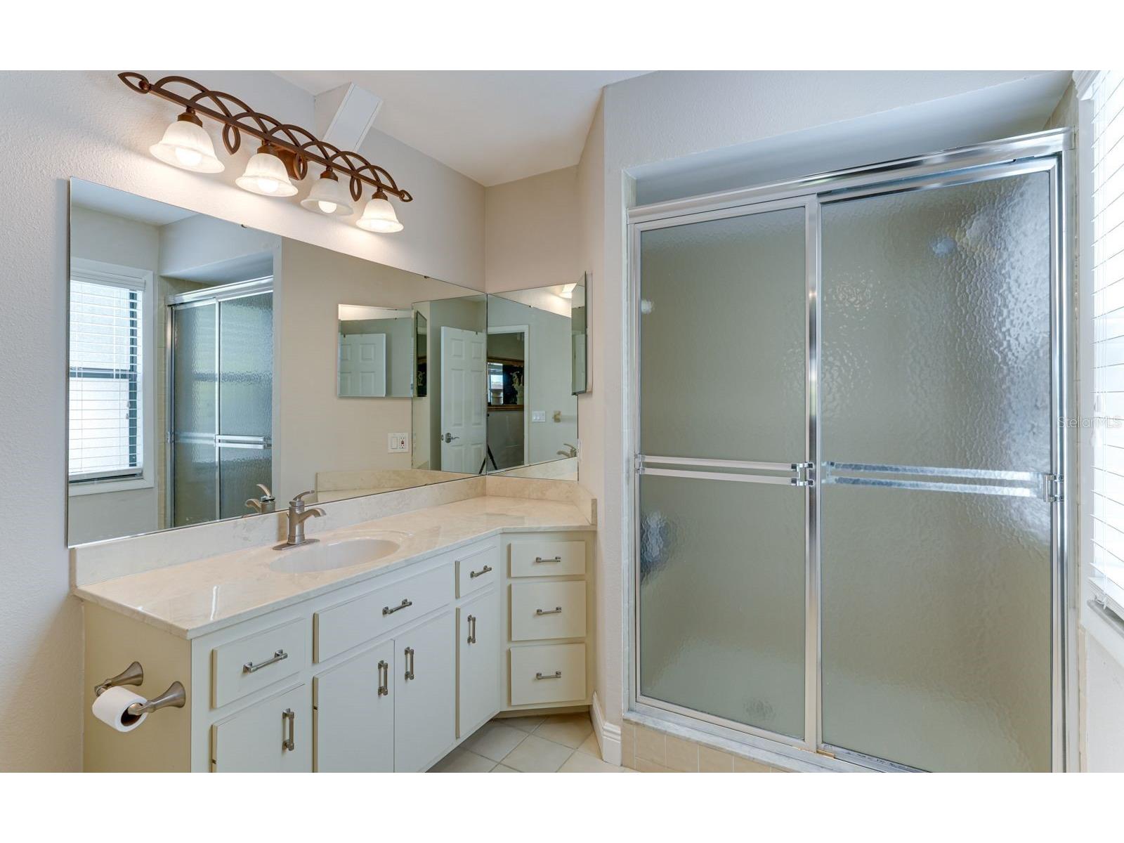5369 Lake Arrowhead Trail #17A Sarasota FL 34231 A4689393 image31