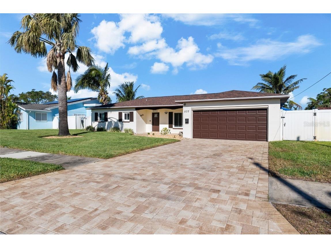 537 Dolphin Avenue SE Saint Petersburg FL 33705 - TAMPA BAY TB8300205 image1