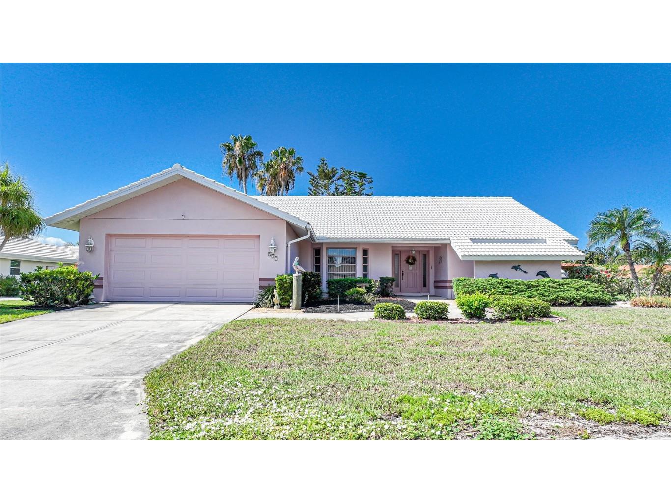 537 Dover Drive S Englewood FL 34223 C7476693 image1