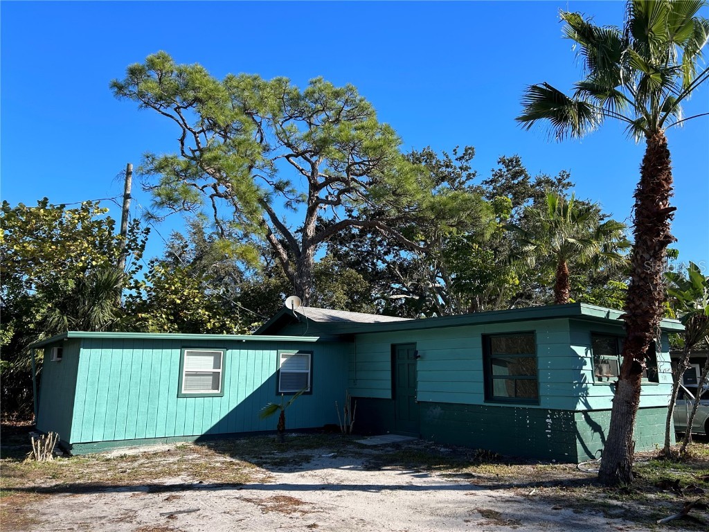 537 Edwards Drive Sarasota FL 34243 A4597654 image1