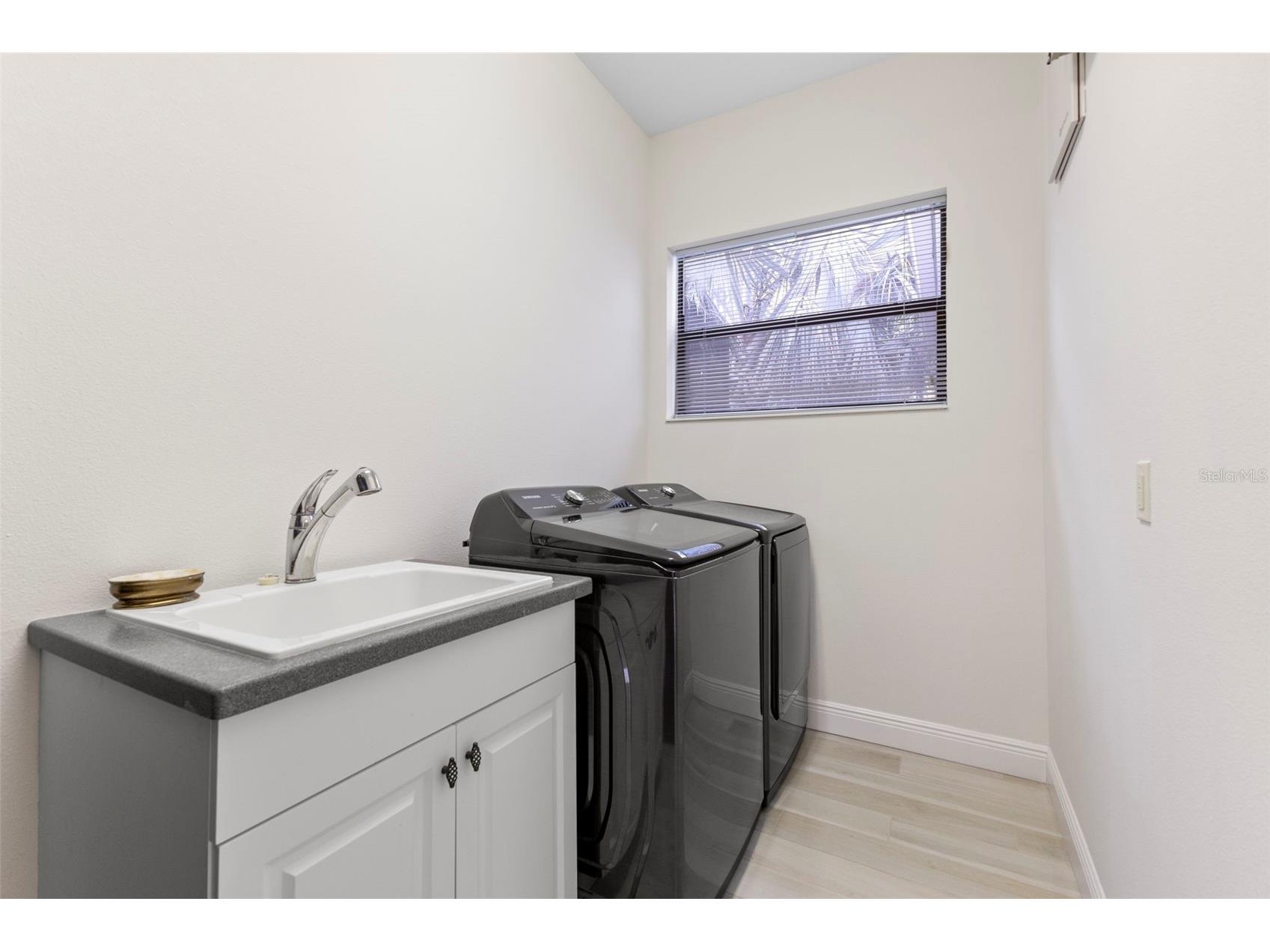 537 Fore Drive Bradenton FL 34208 A4639804 image57