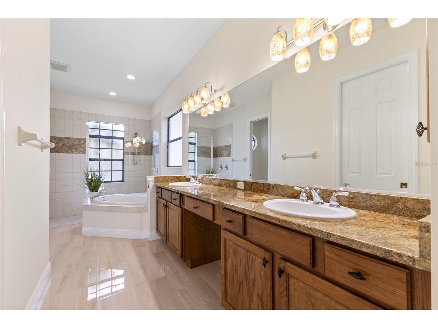 537 Fore Drive Bradenton FL 34208 A4639804 image67