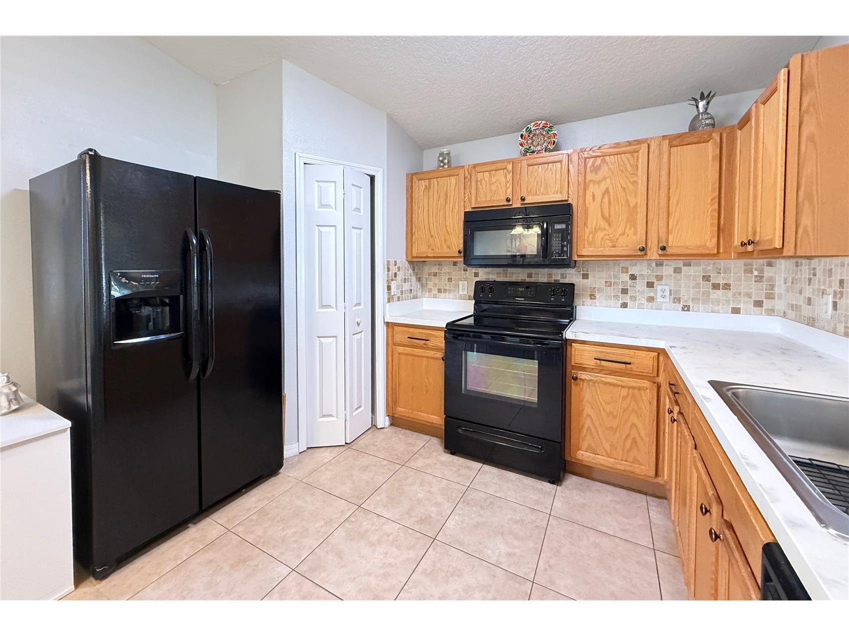 537 Grand Canal Drive Poinciana FL 34759 - Retention pond S5148682 image10