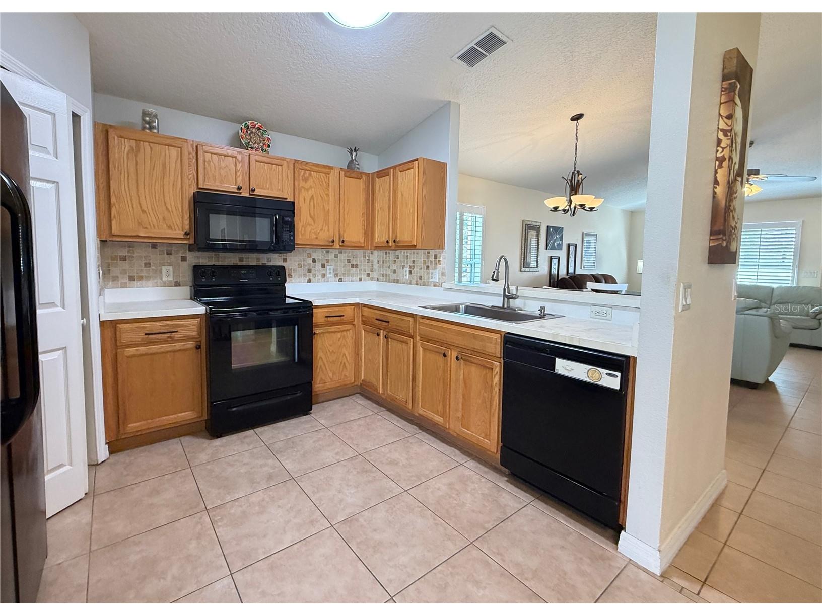 537 Grand Canal Drive Poinciana FL 34759 - Retention pond S5148682 image9