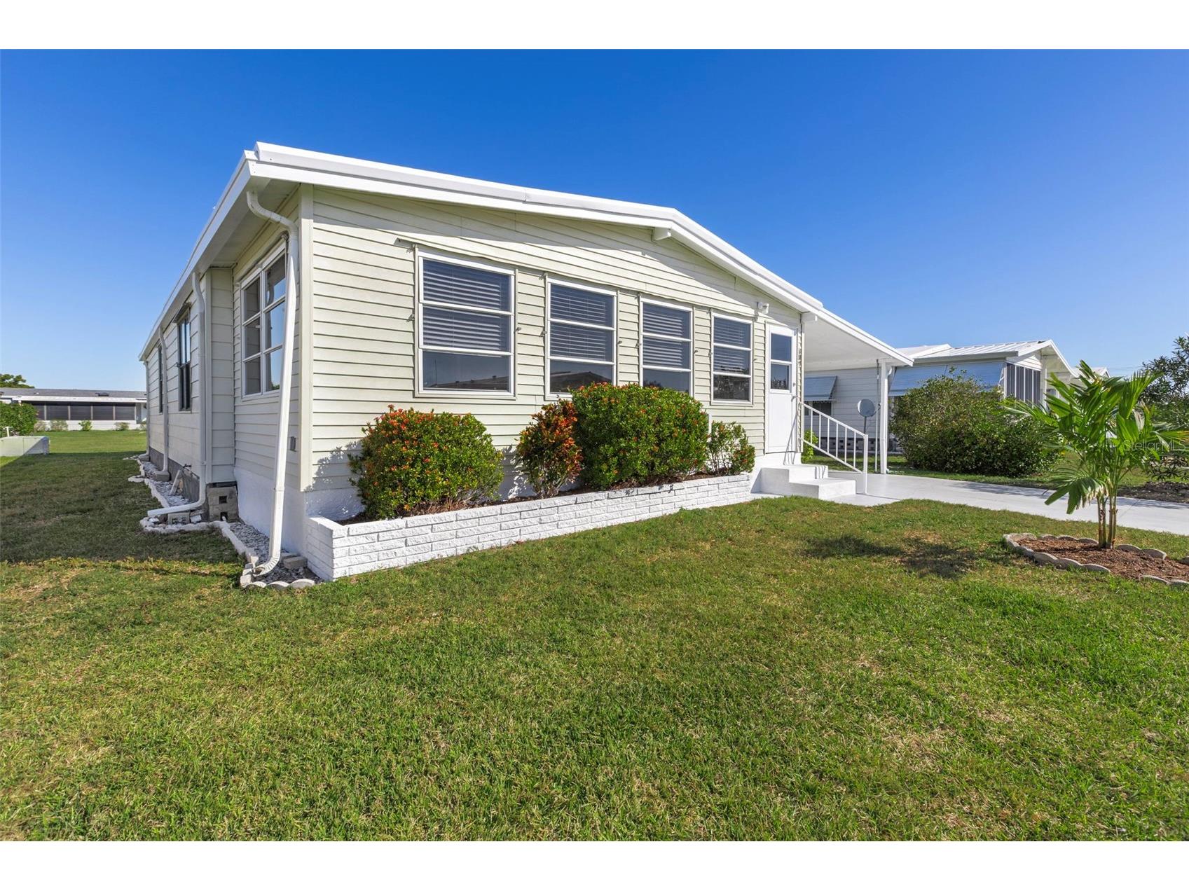 537 La Playa Circle North Port FL 34287 TB8468796 image30