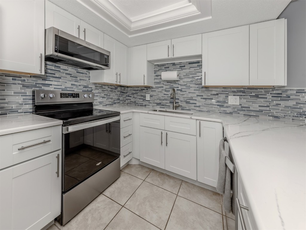 537 Manatee Court #203 Venice FL 34285 N6140783 image9