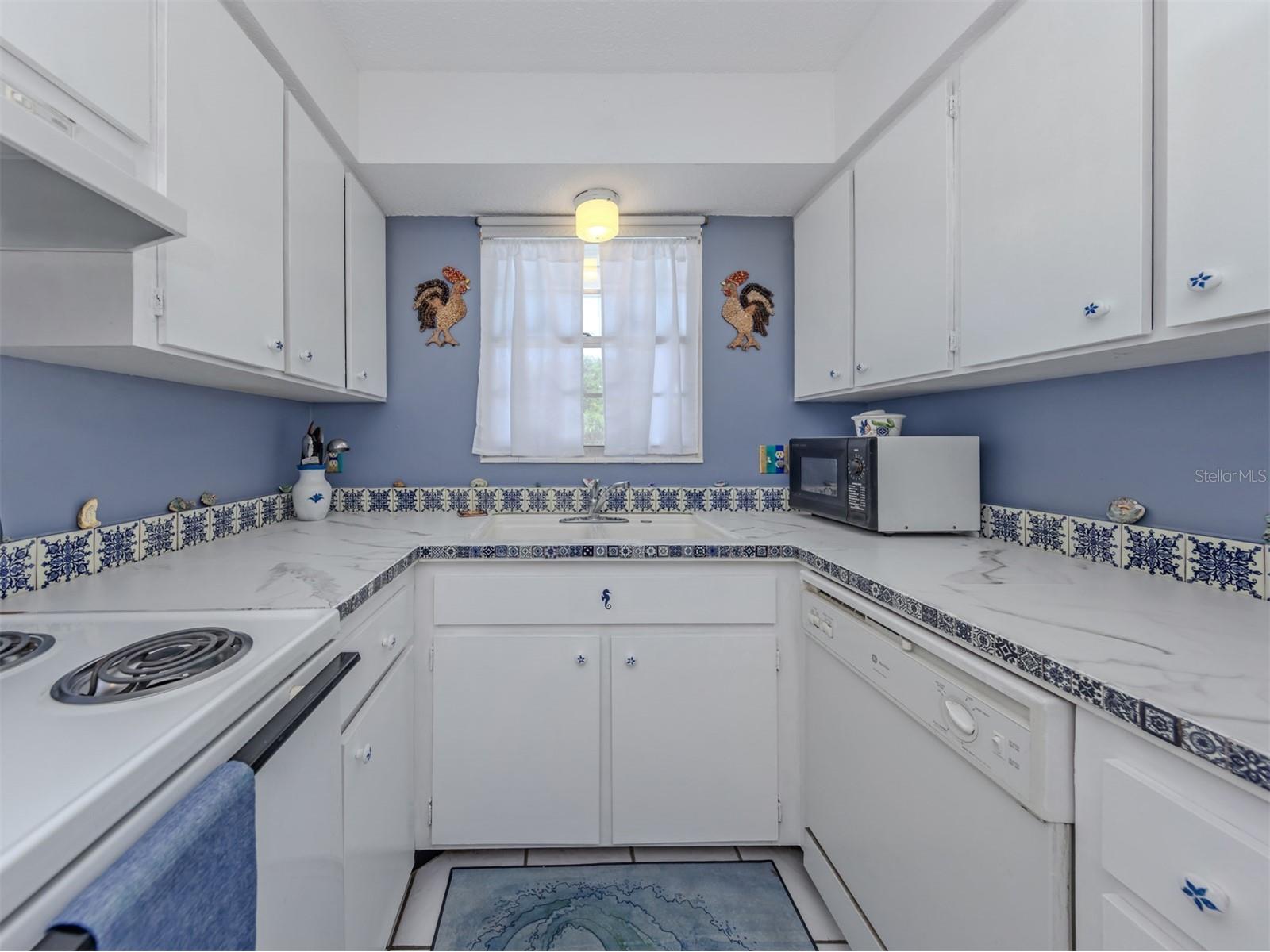 537 Manatee Ct #204 Venice FL 34285 N6144448 image12