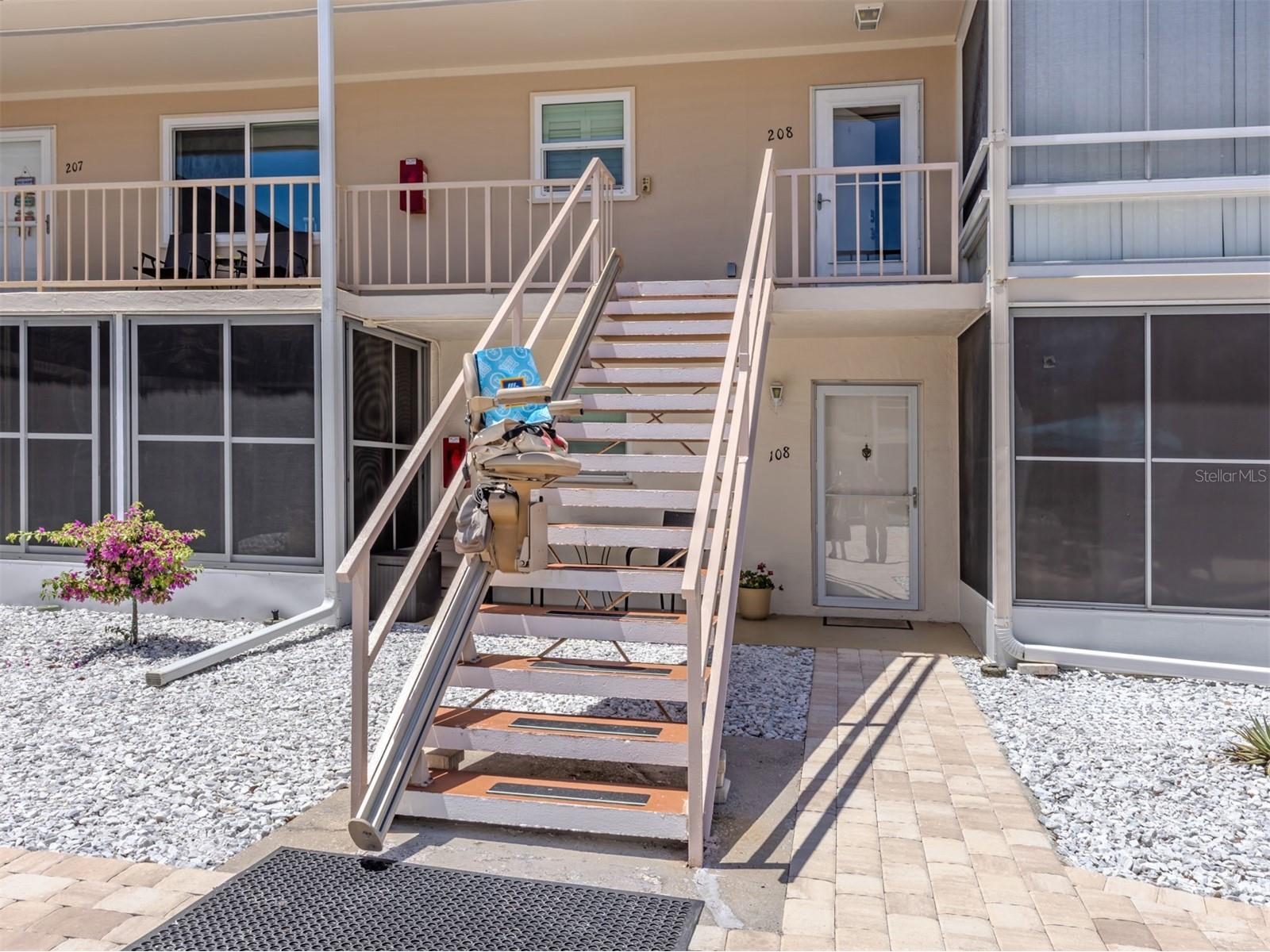 537 Manatee Ct #204 Venice FL 34285 N6144448 image4