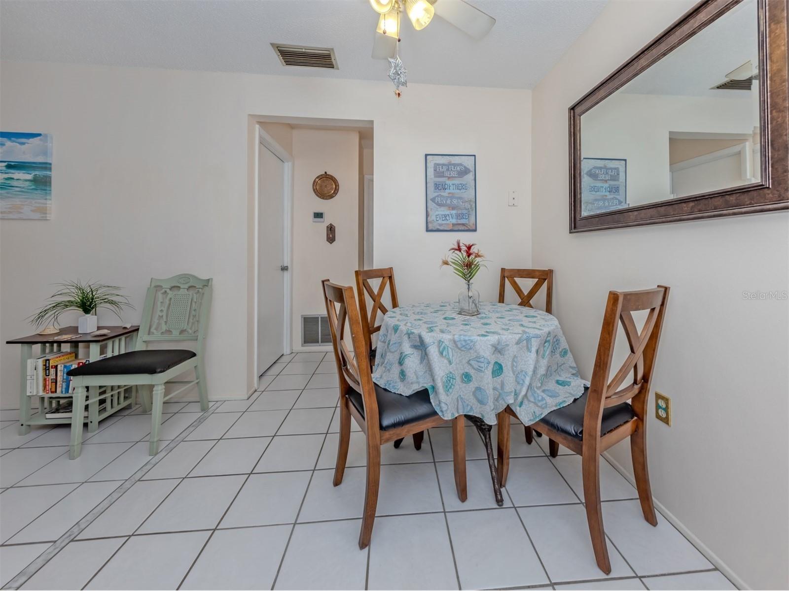 537 Manatee Ct #204 Venice FL 34285 N6144448 image9