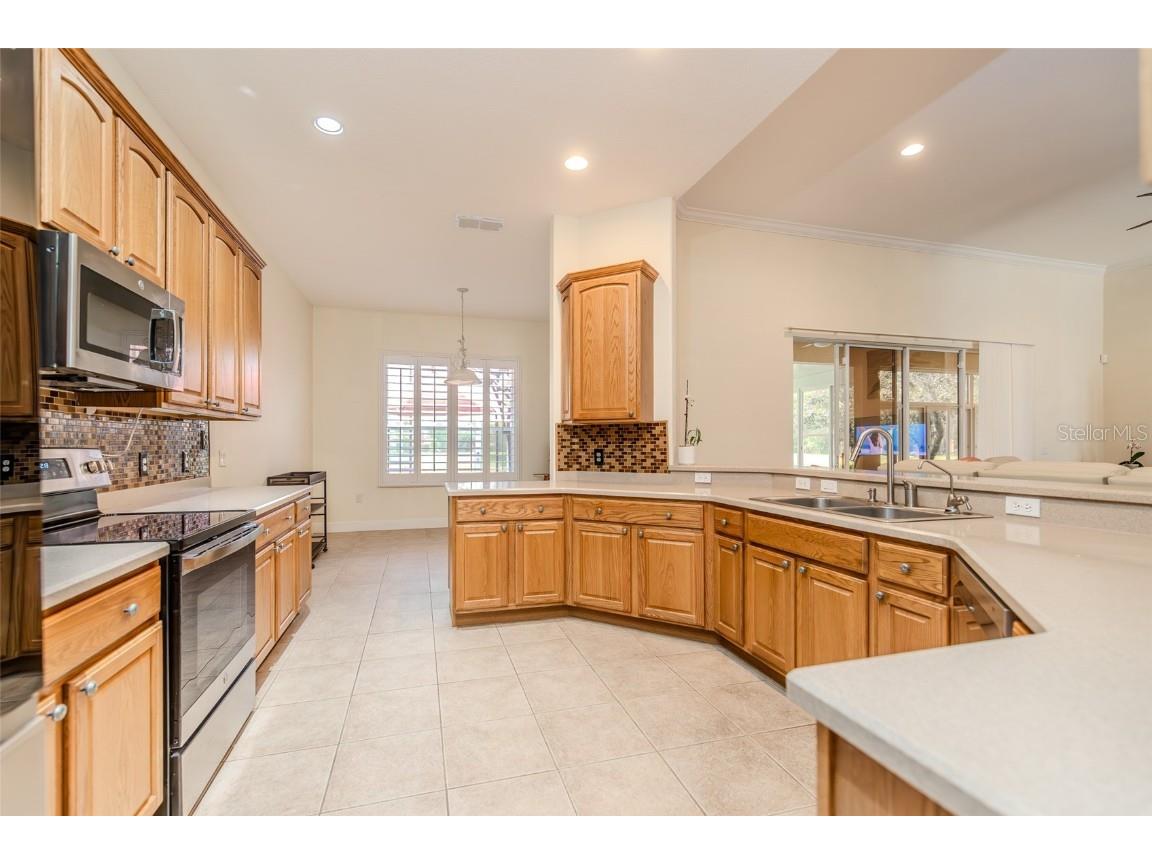 537 Montage Lane Kissimmee FL 34759 G5096869 image12