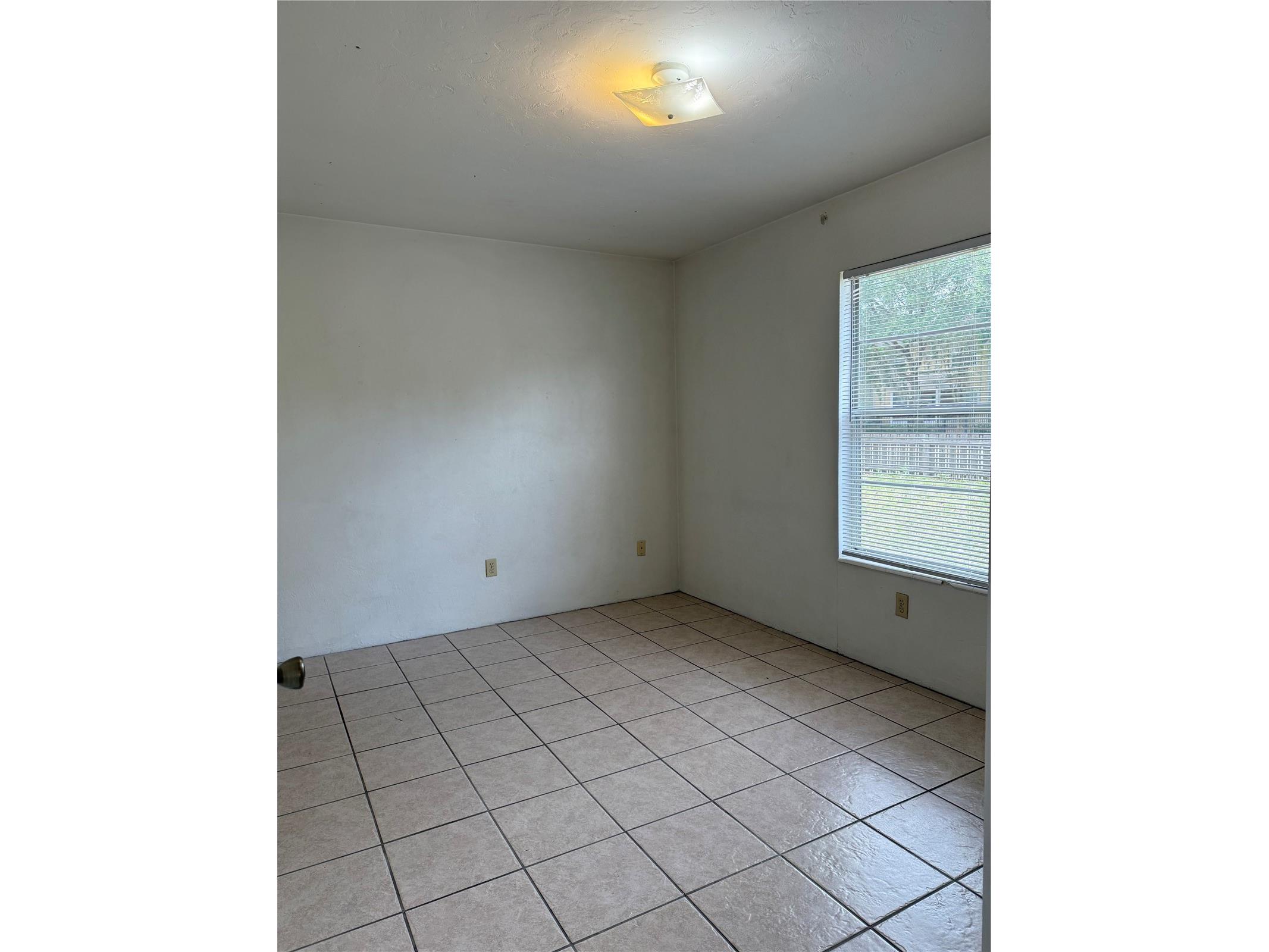 537 NW 30th Avenue Gainesville FL 32609 GC540260 image9