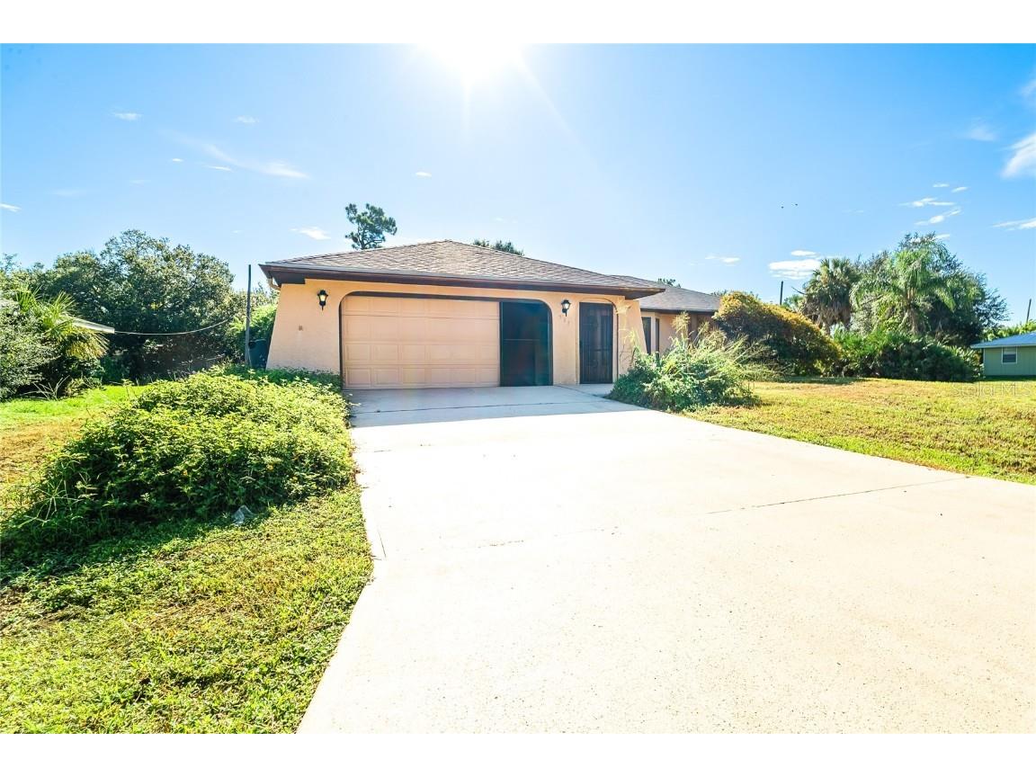 537 Verona Street Port Charlotte FL 33948 D6143758 image1