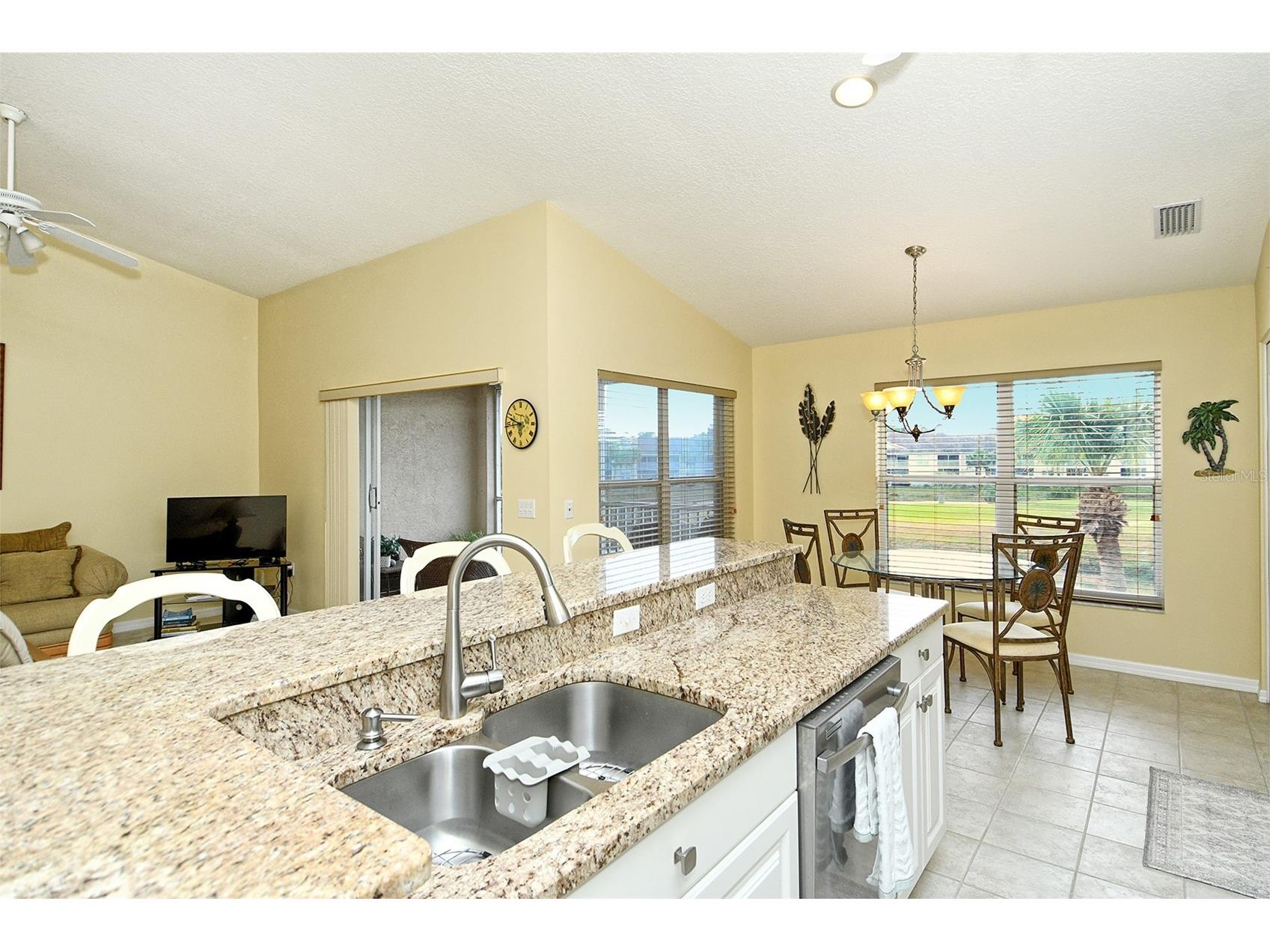 5370 Hyland Hills Avenue #2724 Sarasota FL 34241 A4680728 image20