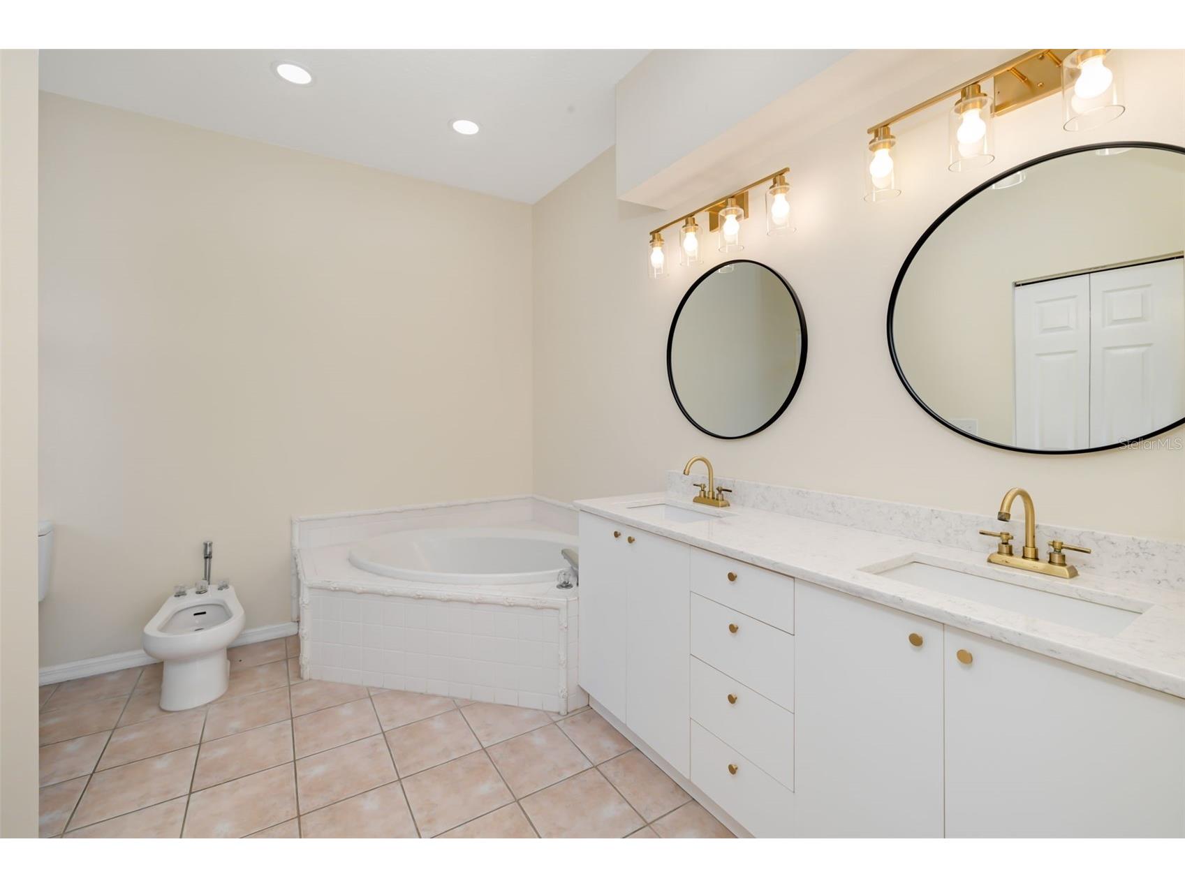 5370 Matthew Court Sarasota FL 34231 A4693254 image15