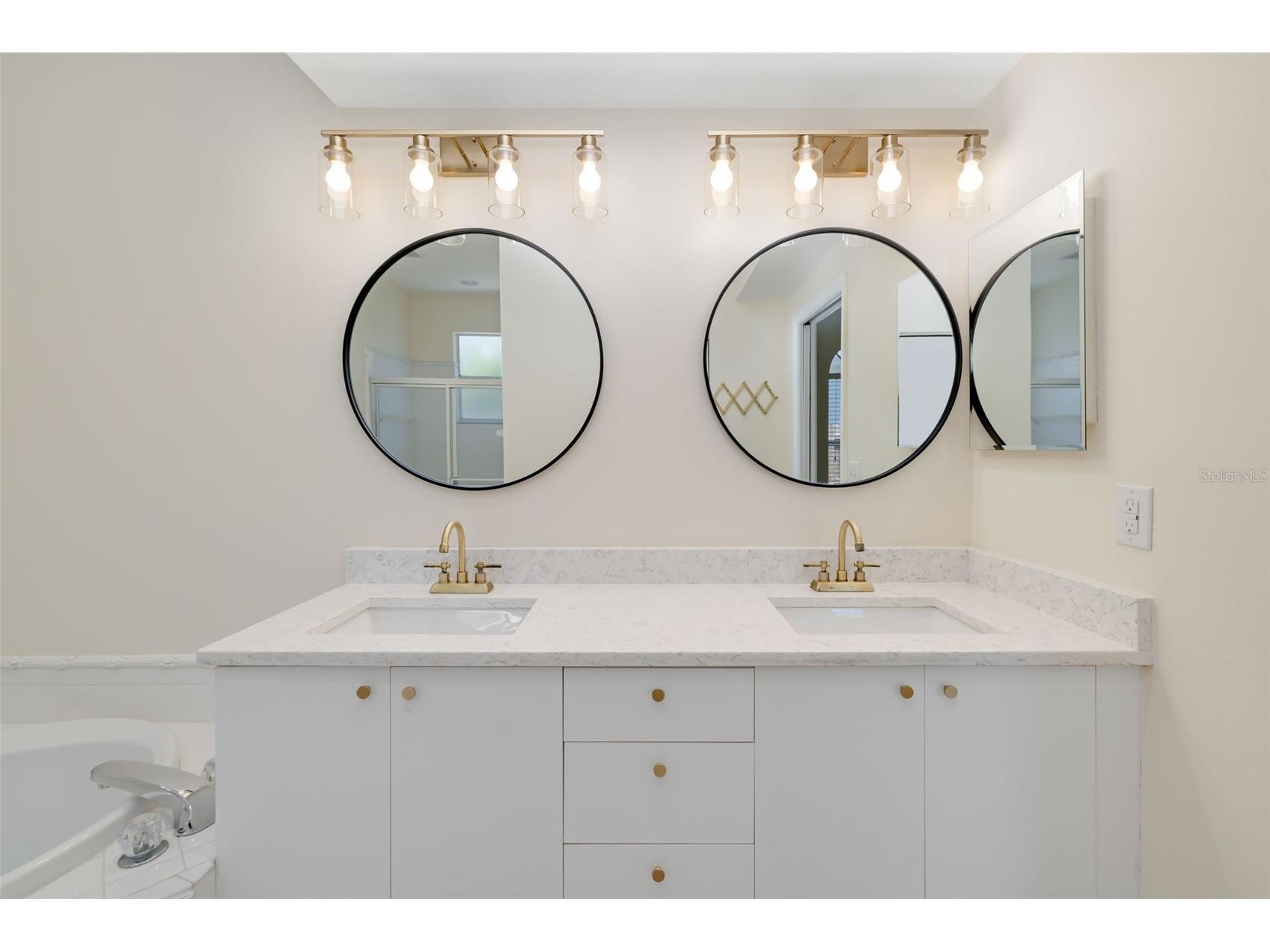 5370 Matthew Court Sarasota FL 34231 A4693254 image16