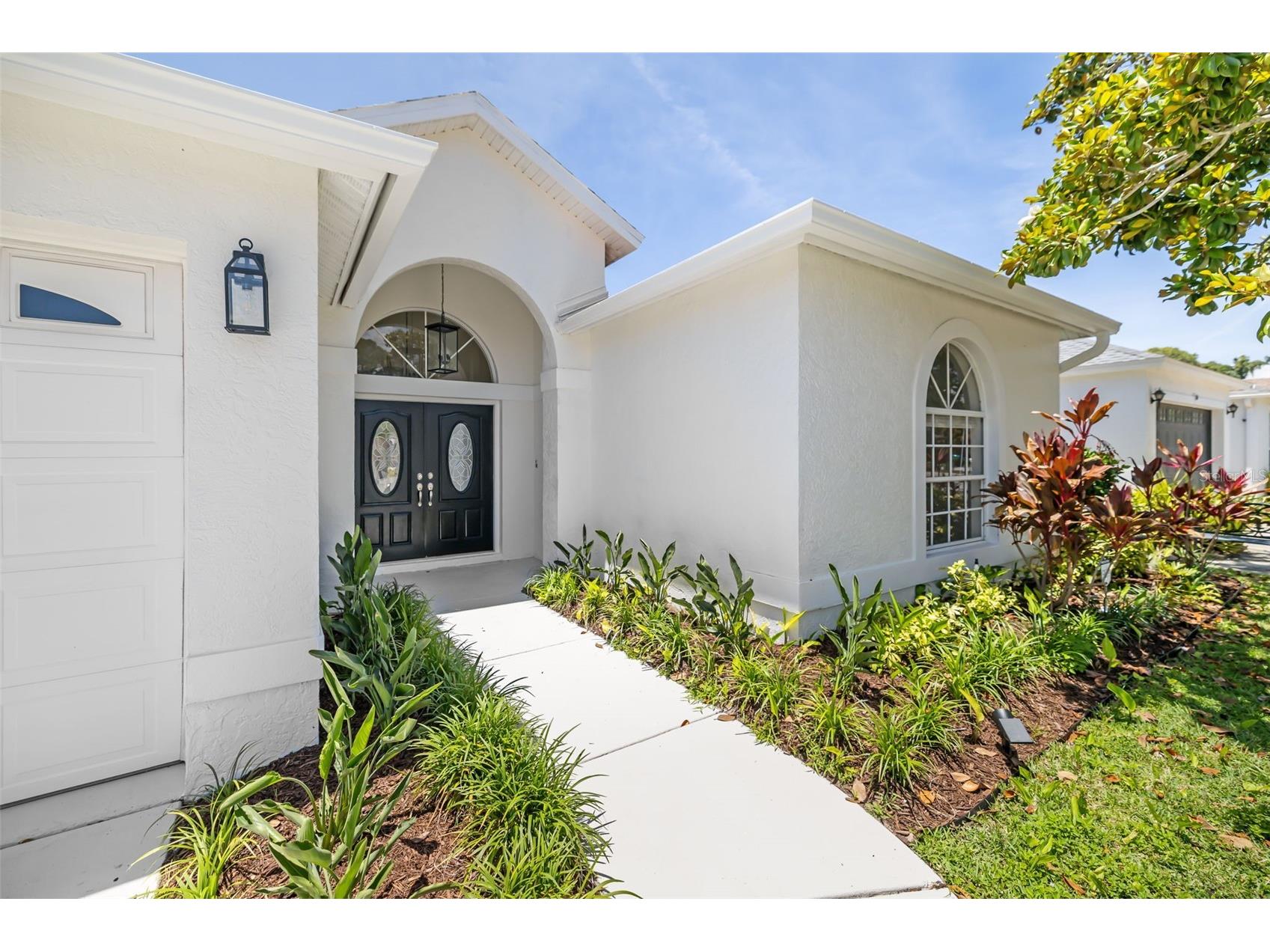 5370 Matthew Court Sarasota FL 34231 A4693254 image4