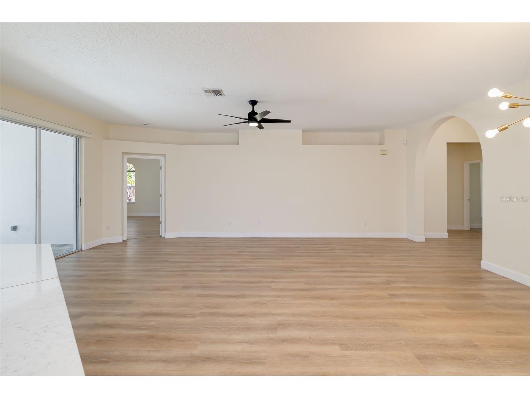 5370 Matthew Court Sarasota FL 34231 A4693254 image8
