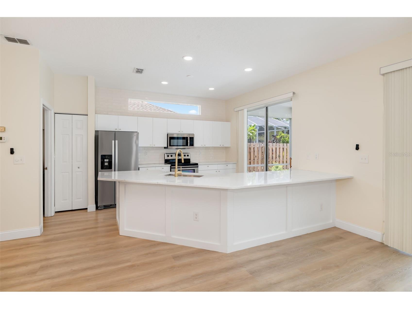 5370 Matthew Court Sarasota FL 34231 A4693254 image9