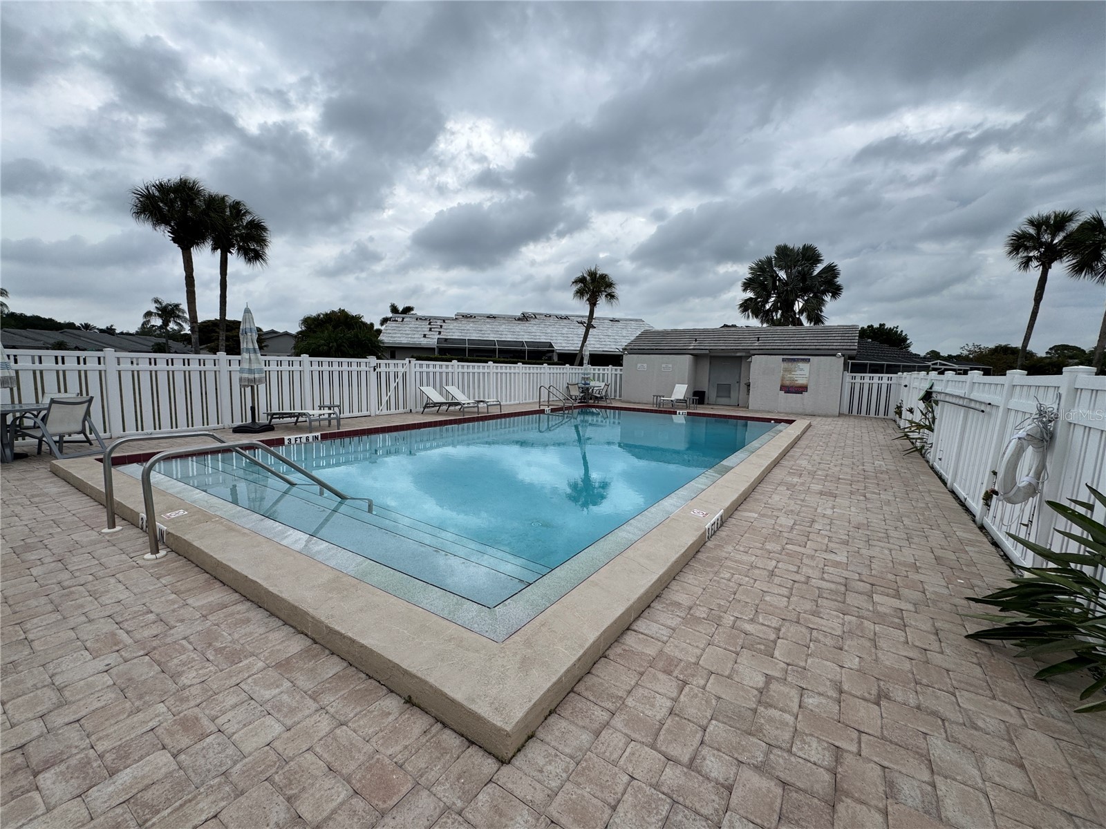 5371 Crestlake Boulevard #68 Sarasota FL 34233 A4691243 image18