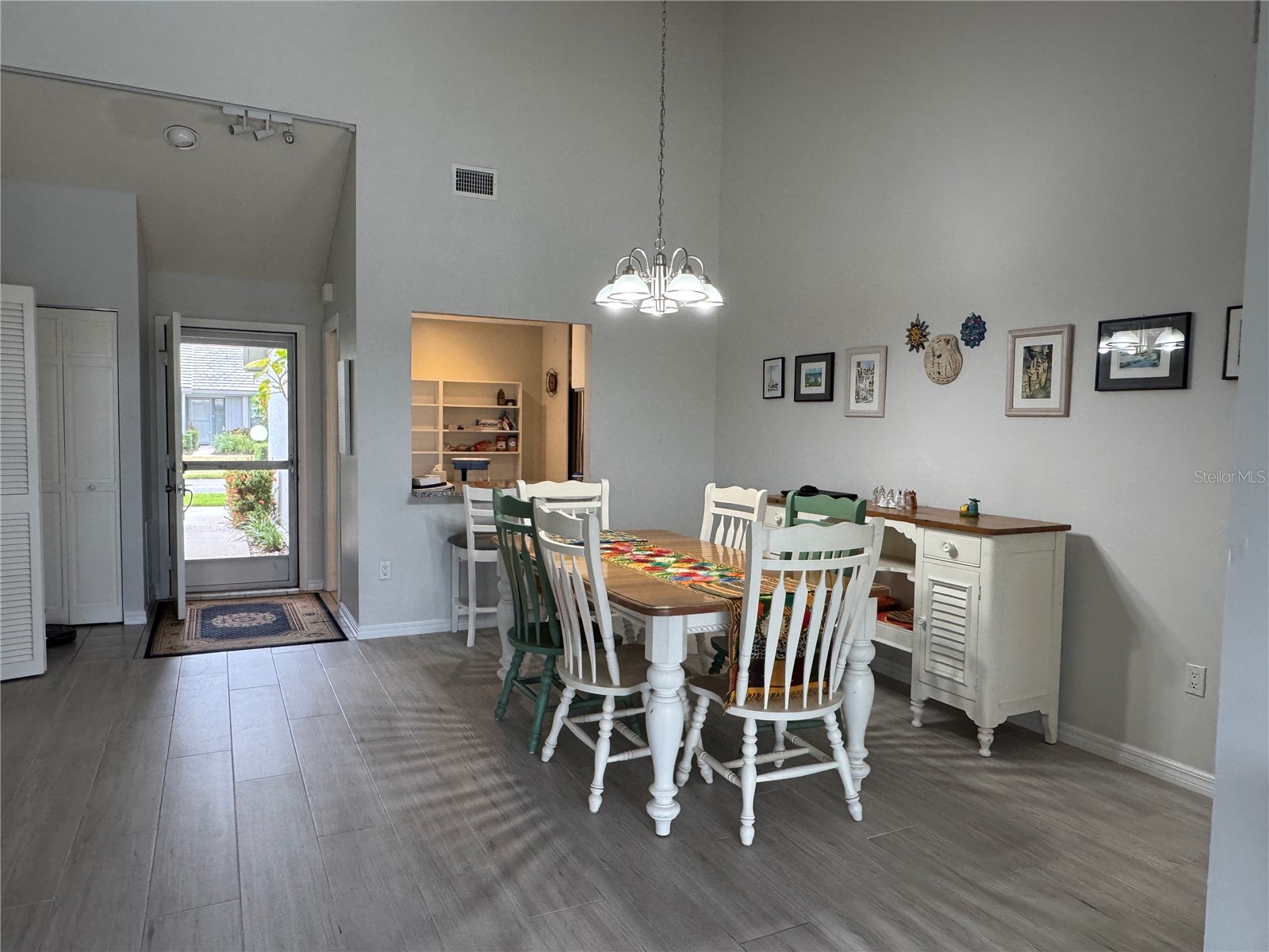 5371 Crestlake Boulevard #68 Sarasota FL 34233 A4691243 image3