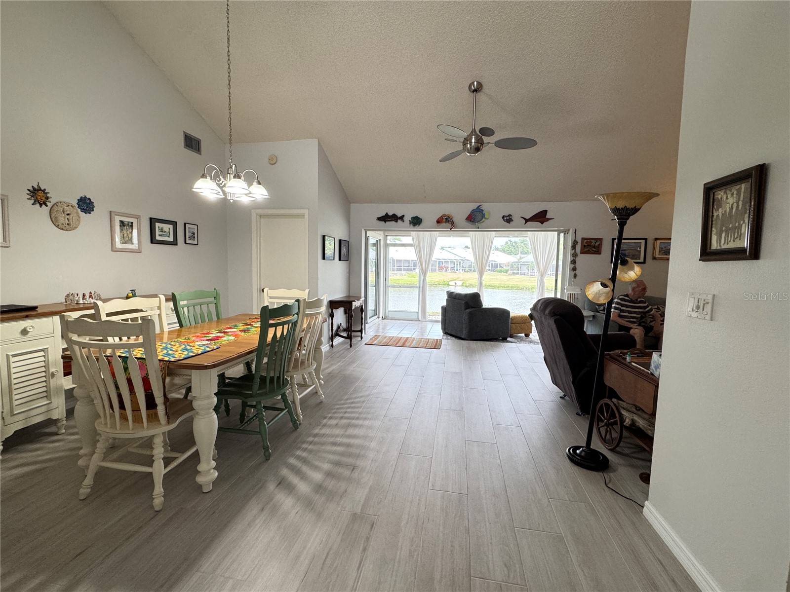 5371 Crestlake Boulevard #68 Sarasota FL 34233 A4691243 image4