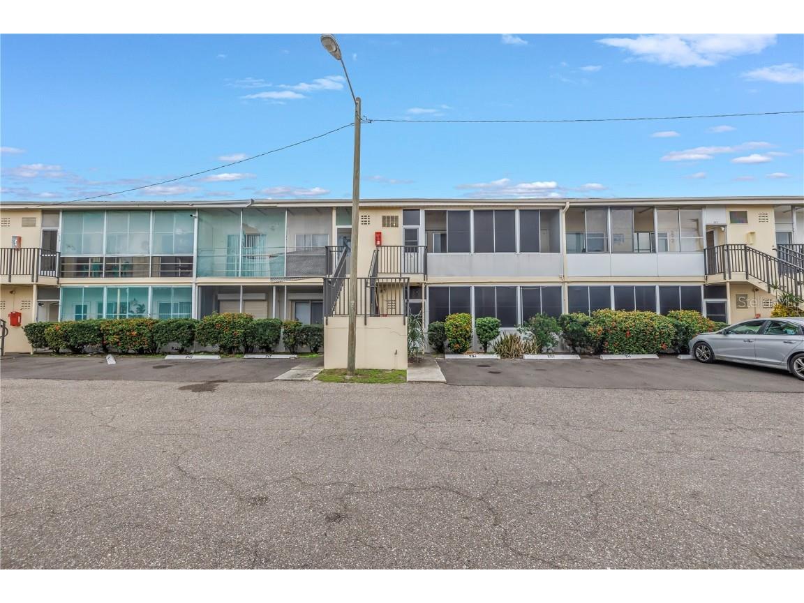 5372 4th Street N #220 Saint Petersburg FL 33703 TB8331080 image1