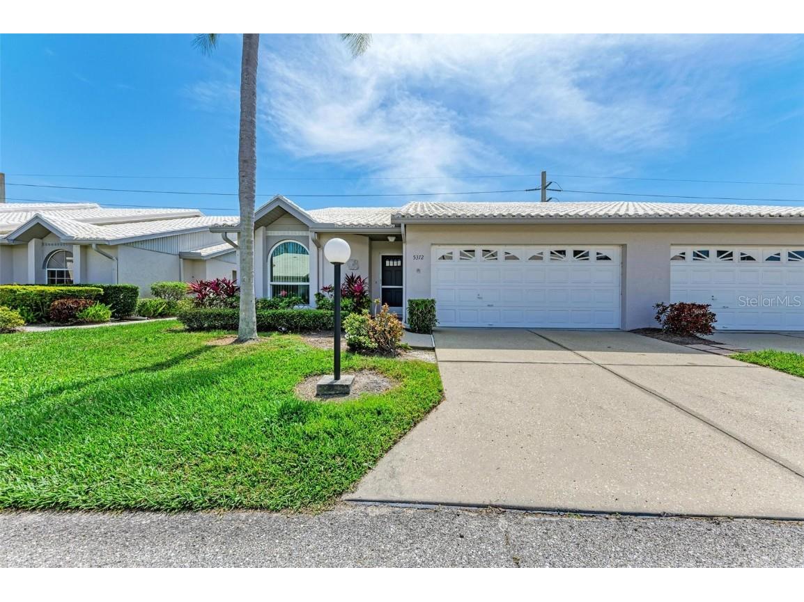 5372 Pamela Wood Way #7 Sarasota FL 34233 A4603819 image1