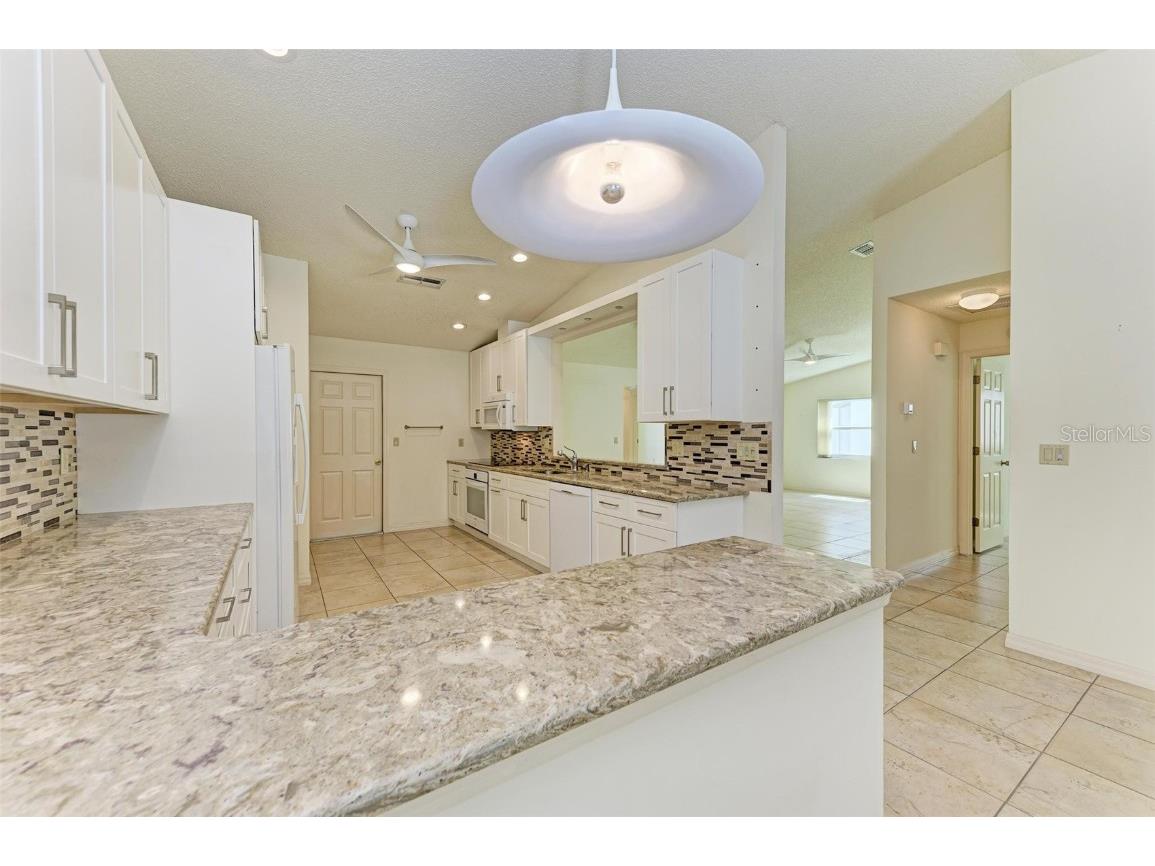 5372 Pamela Wood Way #7 Sarasota FL 34233 A4603819 image15