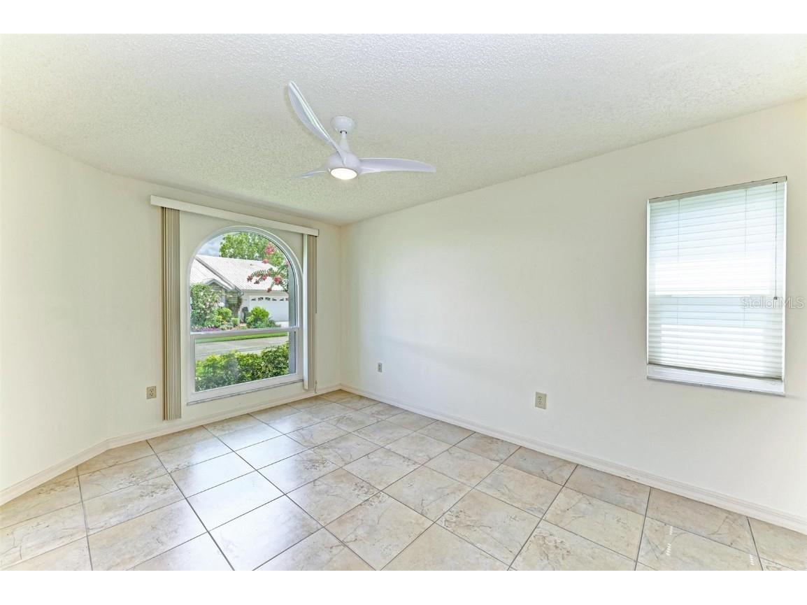 5372 Pamela Wood Way #7 Sarasota FL 34233 A4603819 image16