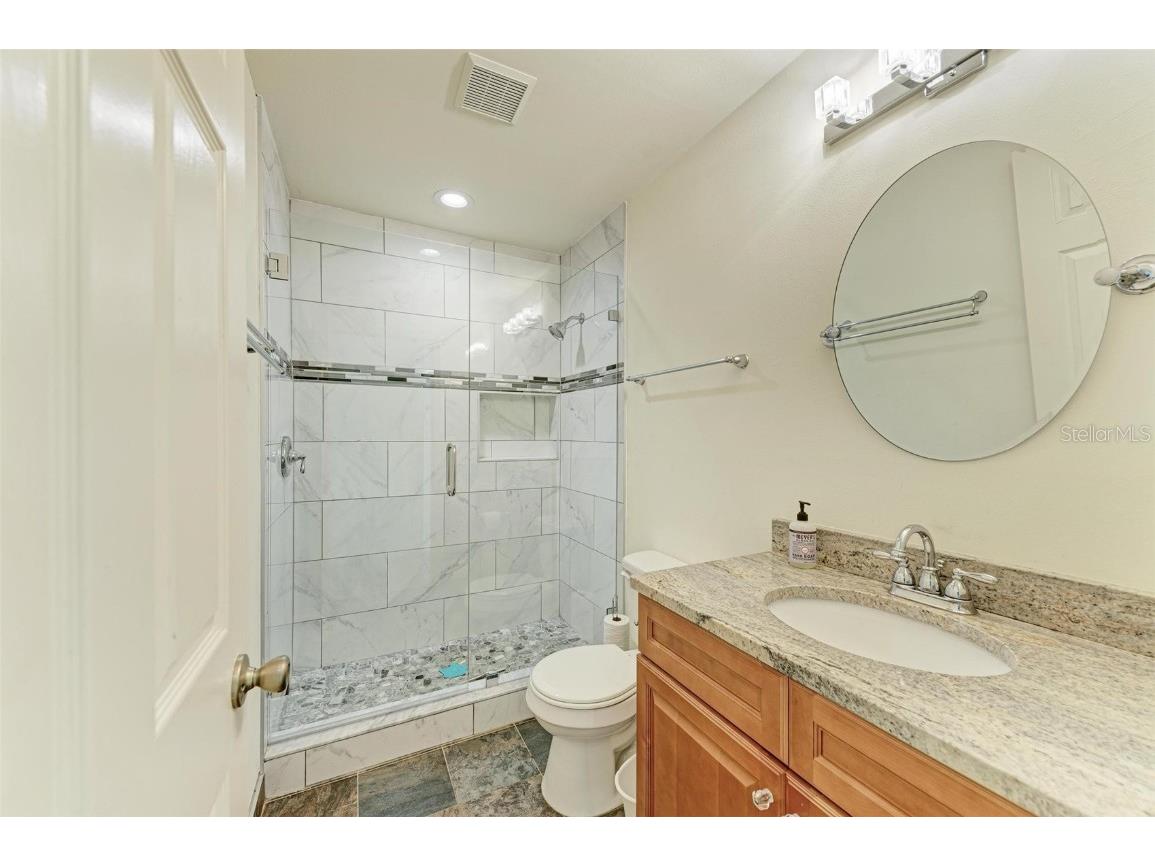 5372 Pamela Wood Way #7 Sarasota FL 34233 A4603819 image32