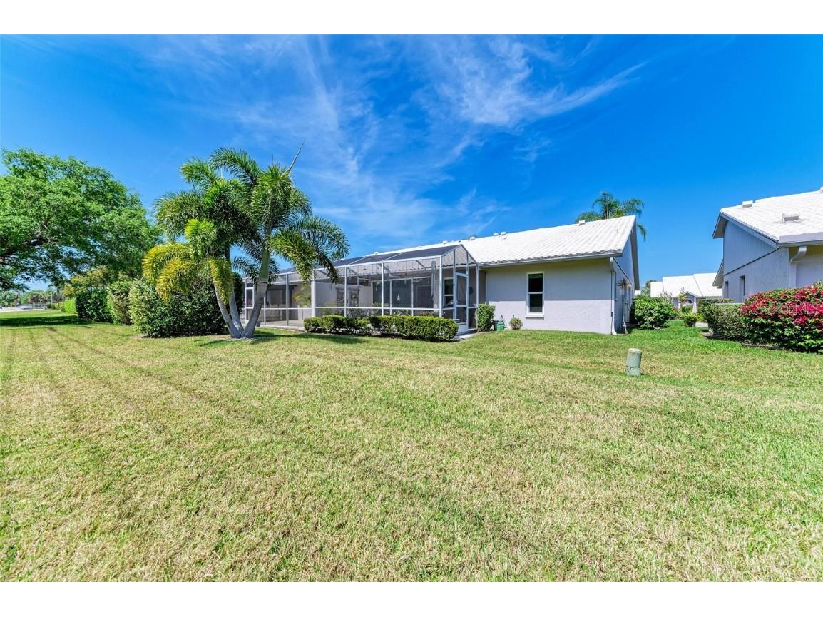 5372 Pamela Wood Way #7 Sarasota FL 34233 A4603819 image44