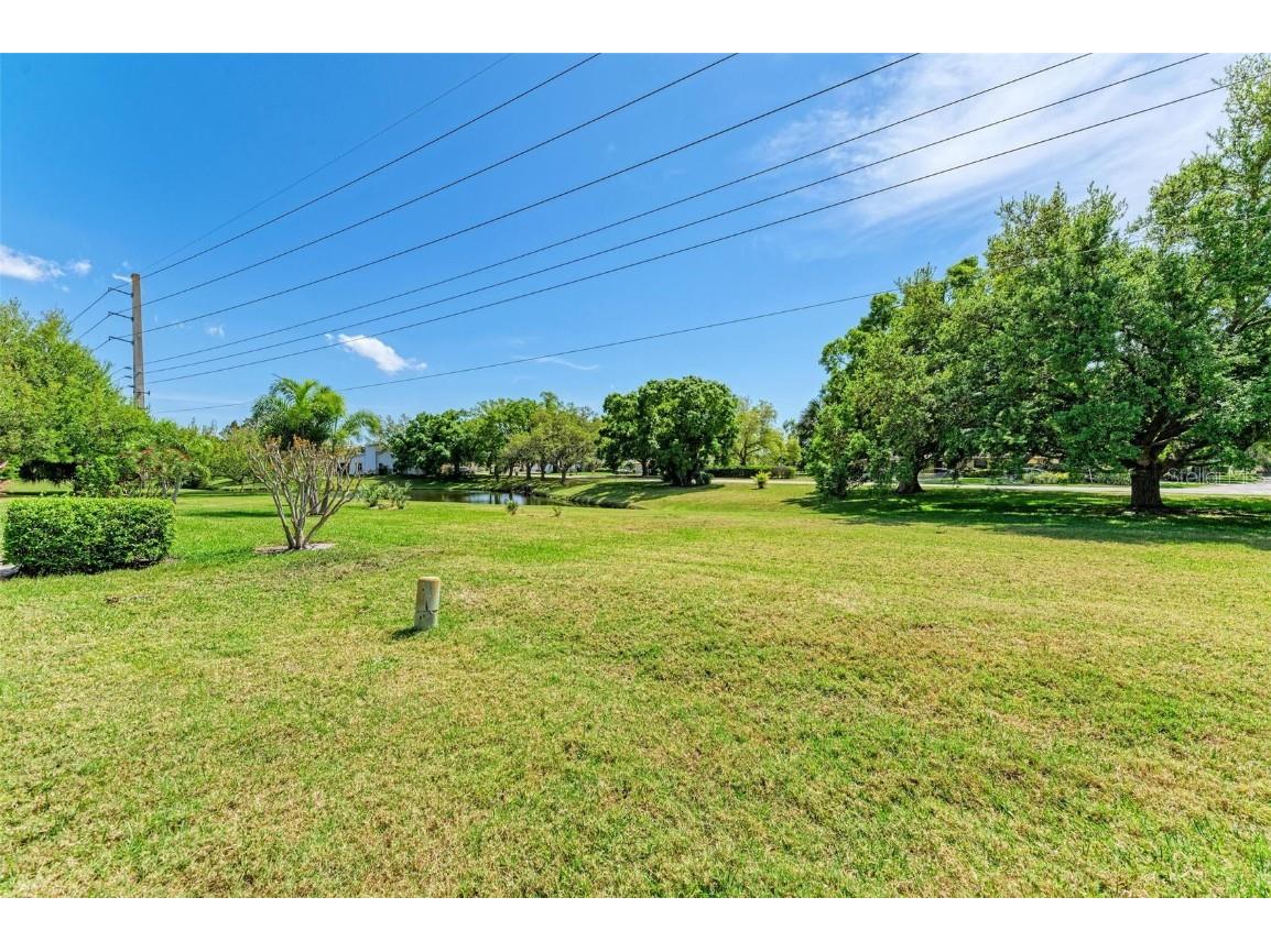 5372 Pamela Wood Way #7 Sarasota FL 34233 A4603819 image46