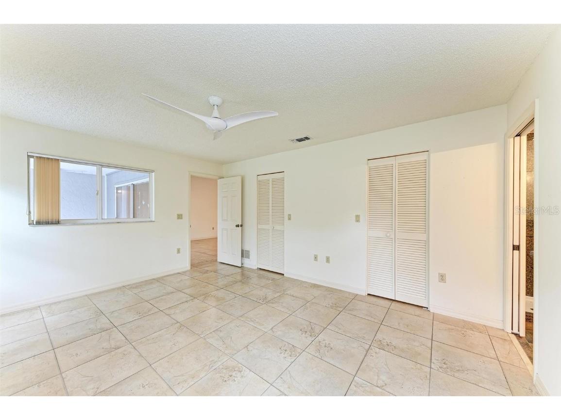 5372 Pamela Wood Way #7 Sarasota FL 34233 A4603819 image7