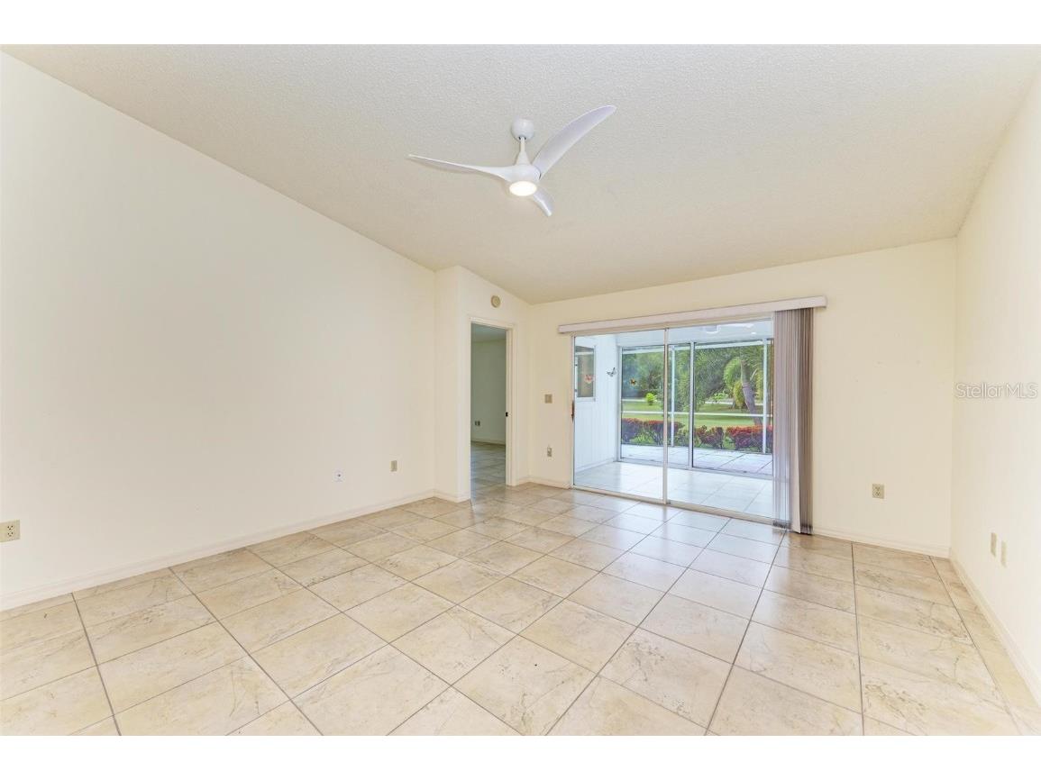 5372 Pamela Wood Way #7 Sarasota FL 34233 A4603819 image8