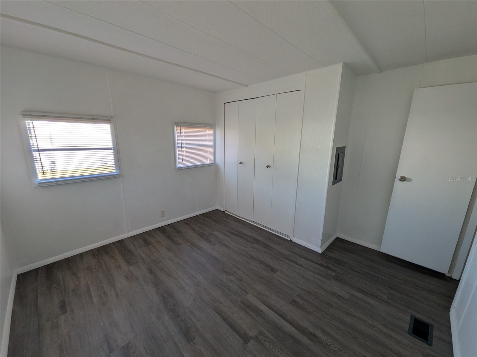 5375 6th Terrace S #106 Saint Petersburg FL 33707 TB8472638 image10