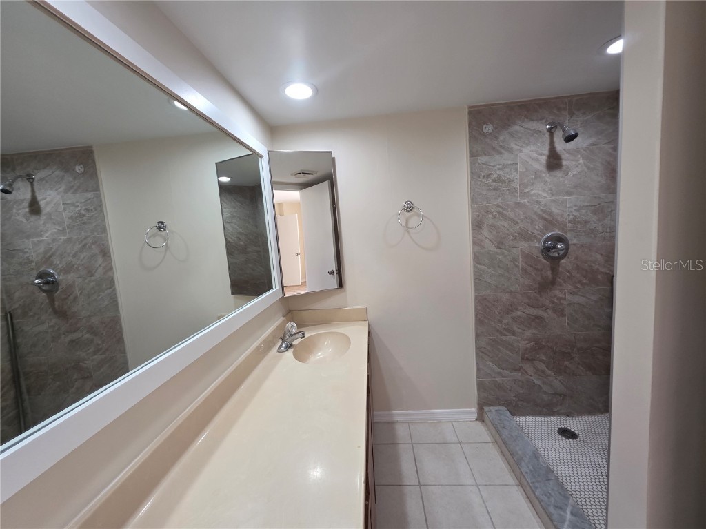 5377 Bamboo Court #404 Orlando FL 32811 S5133700 image13