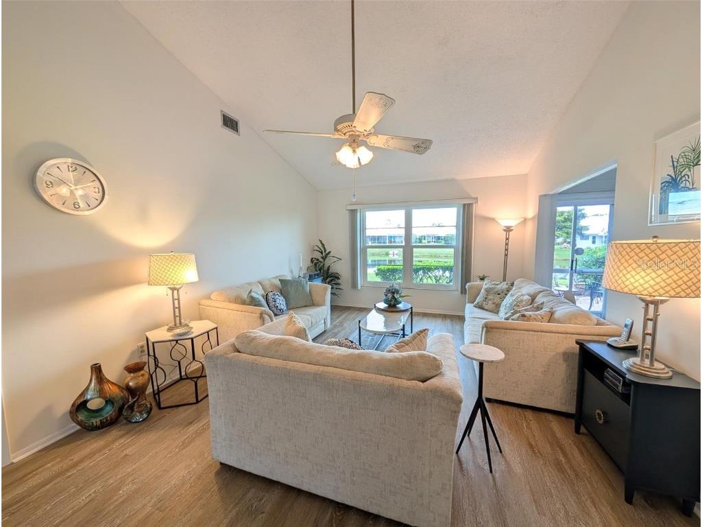 5377 Crestlake Boulevard #69 Sarasota FL 34233 A4604575 image13