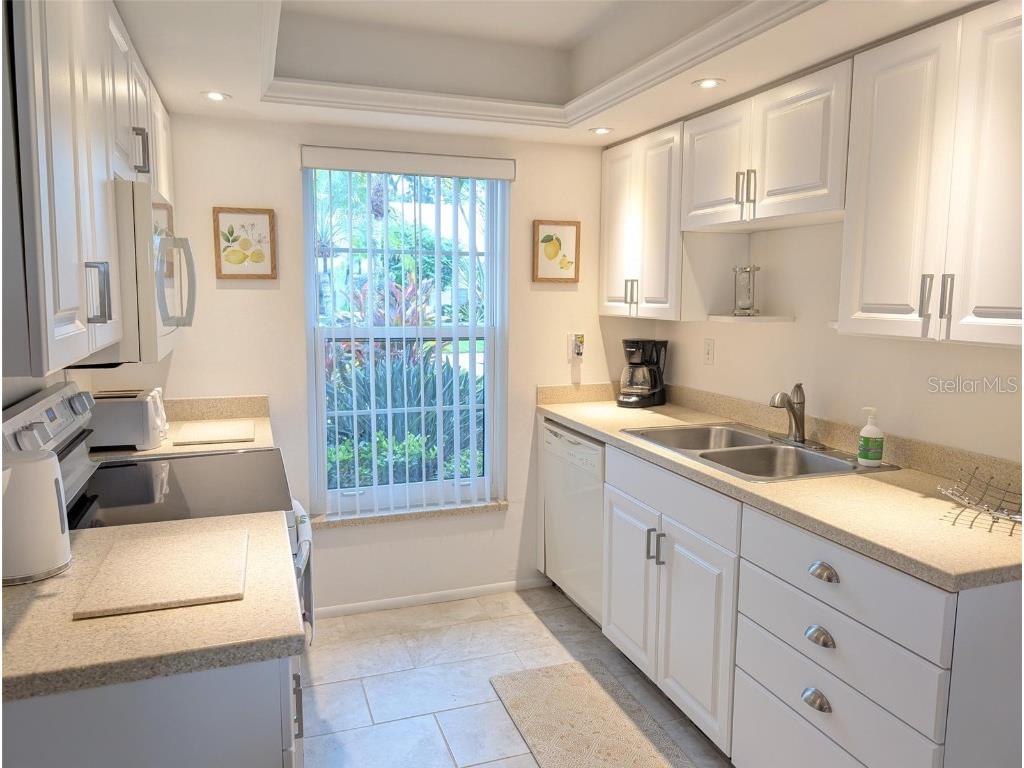 5377 Crestlake Boulevard #69 Sarasota FL 34233 A4604575 image3