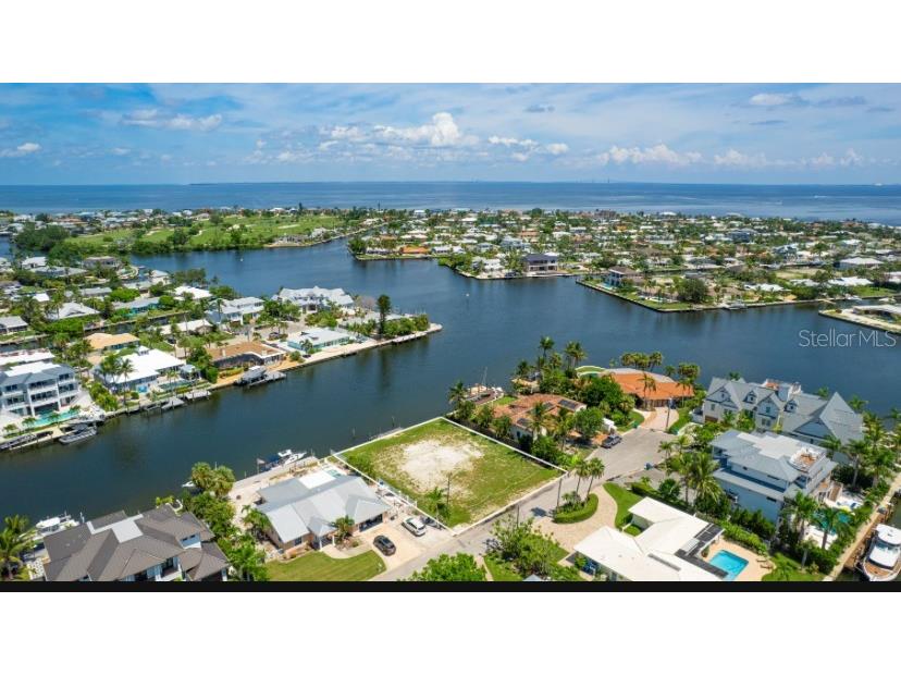538 67th Street Holmes Beach FL 34217 - GRAND CANAL A4663596 image8