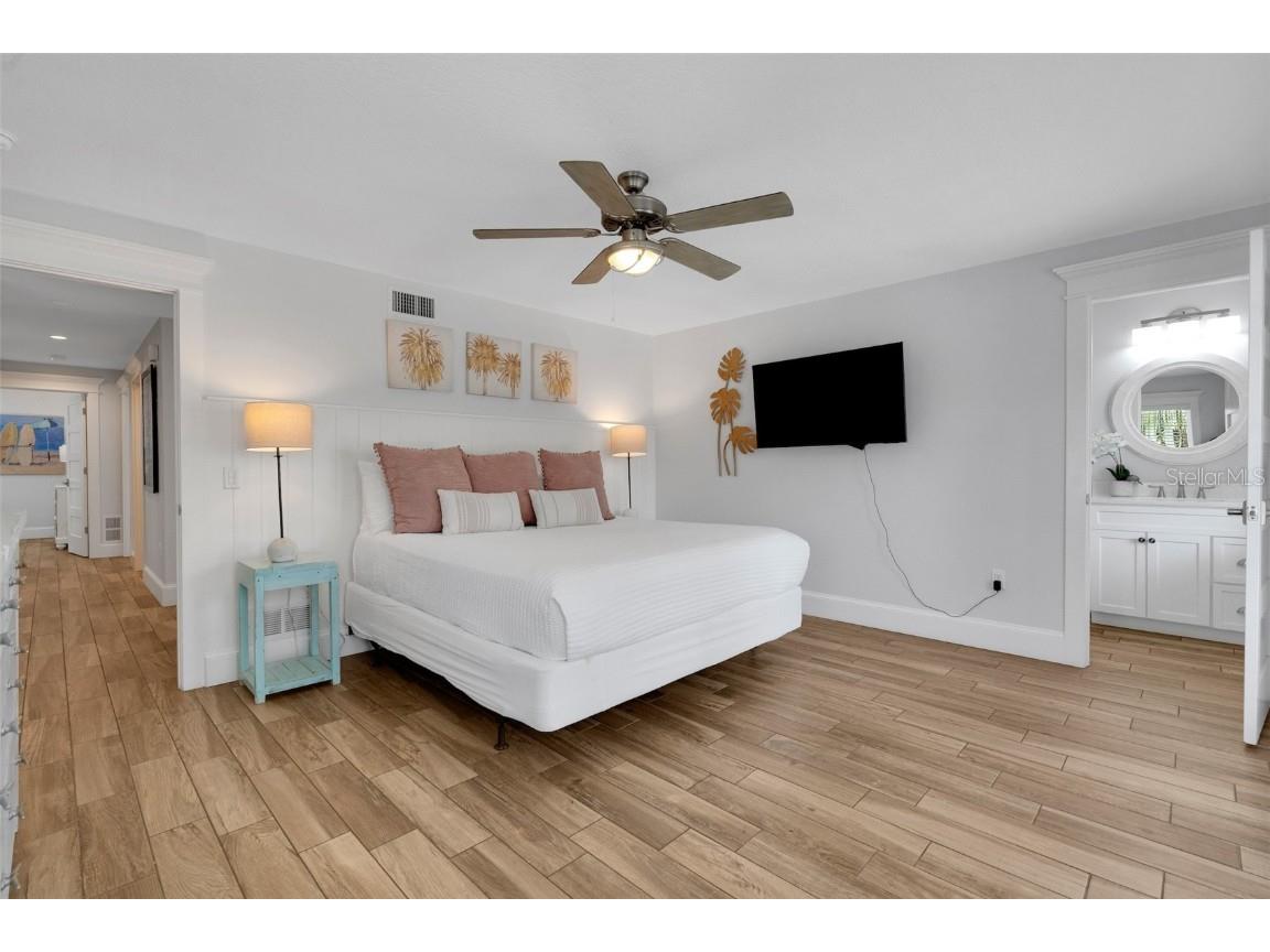 538 Canal Road Sarasota FL 34242 - GRAND CANAL A4656047 image38