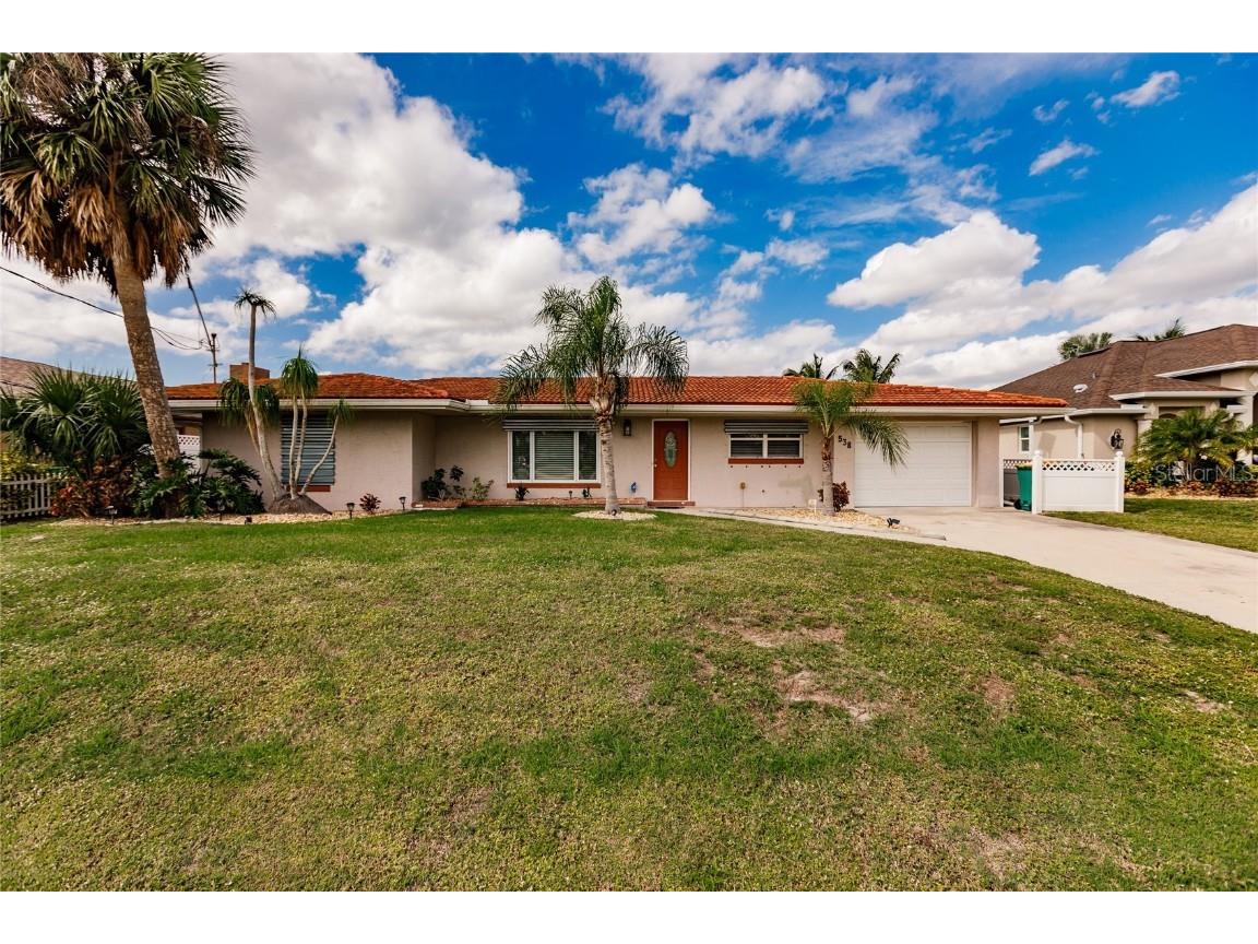 538 E Tarpon Boulevard NW Port Charlotte FL 33952 C7486512 image1