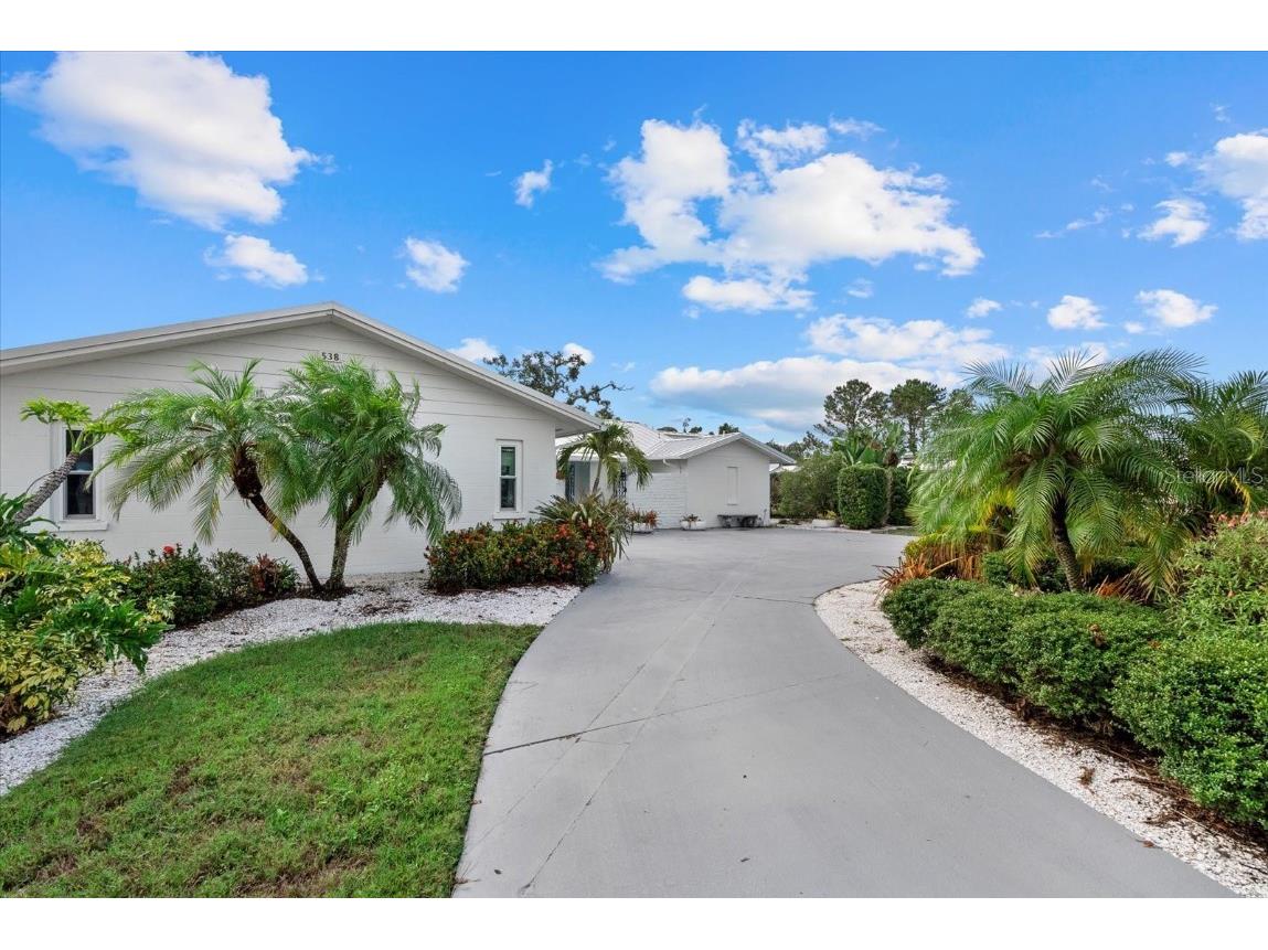 538 Magellan Drive Sarasota FL 34243 A4656417 image1