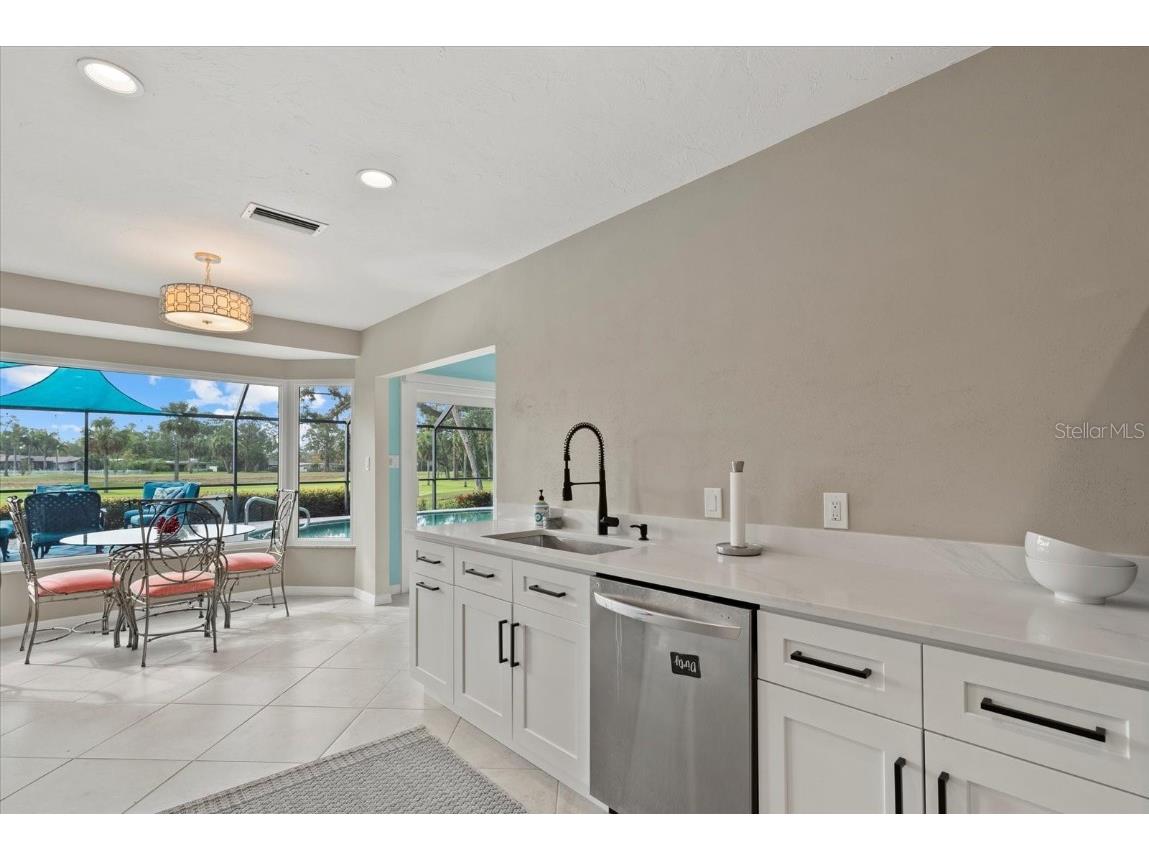 538 Magellan Drive Sarasota FL 34243 A4656417 image24